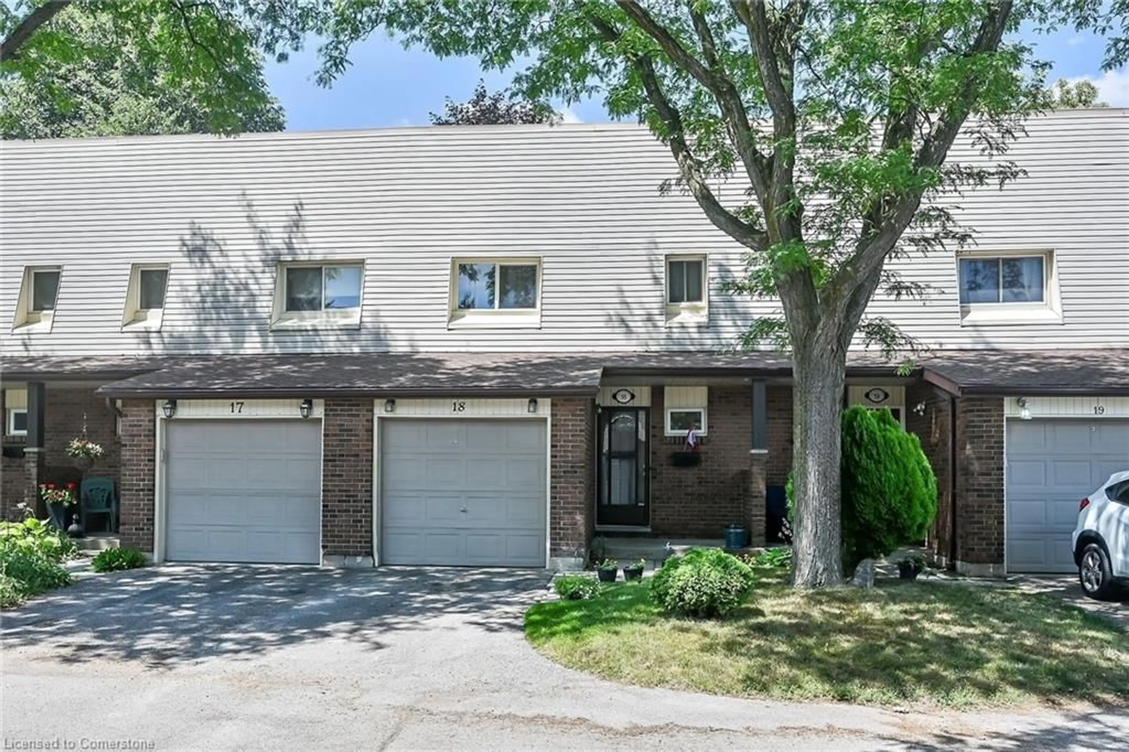 Home with brick exterior material, street for 1460 Garth St #18, Hamilton Ontario L9B 1R6