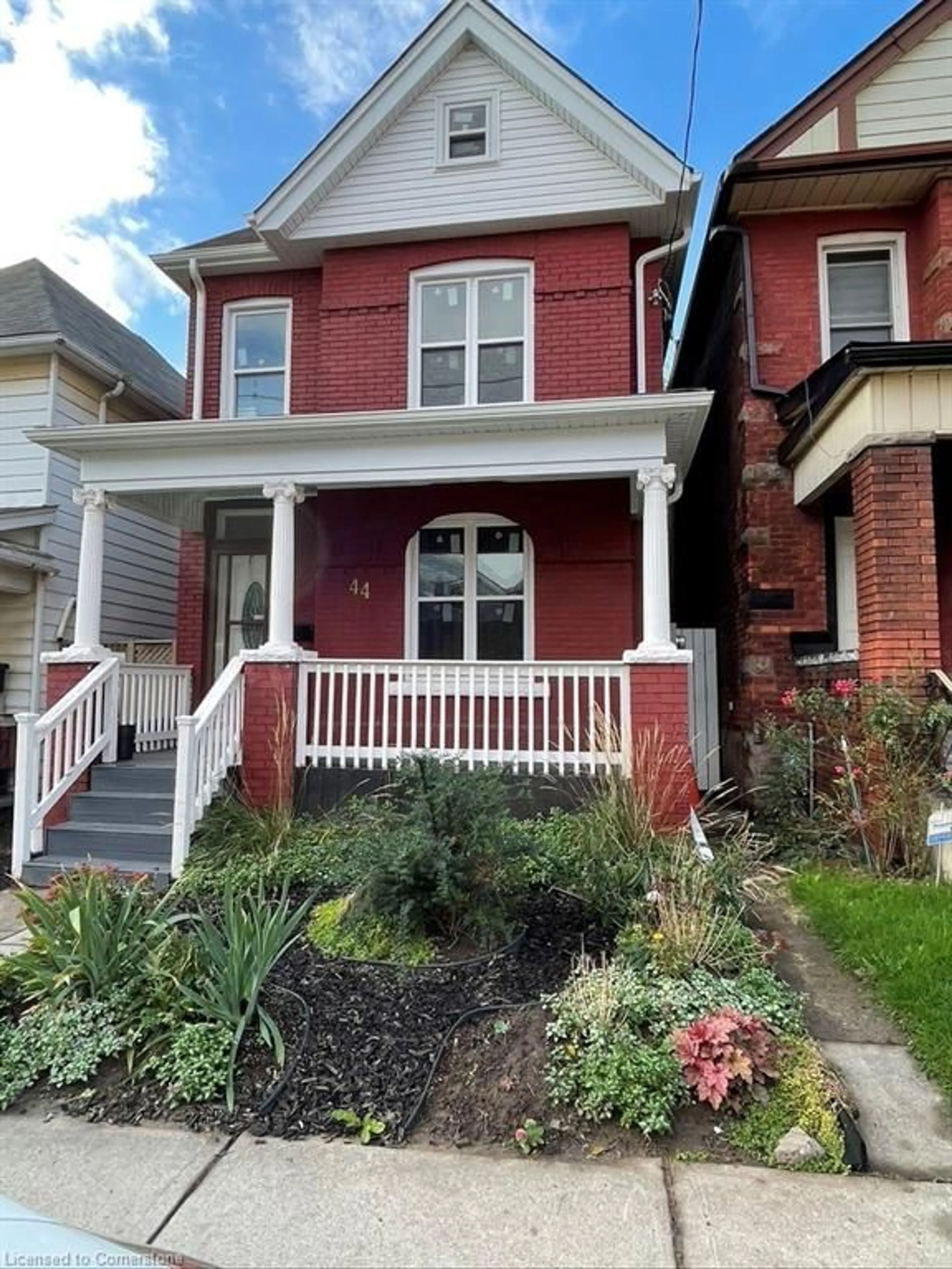 Home with brick exterior material, street for 44 Bristol St, Hamilton Ontario L8L 2V1