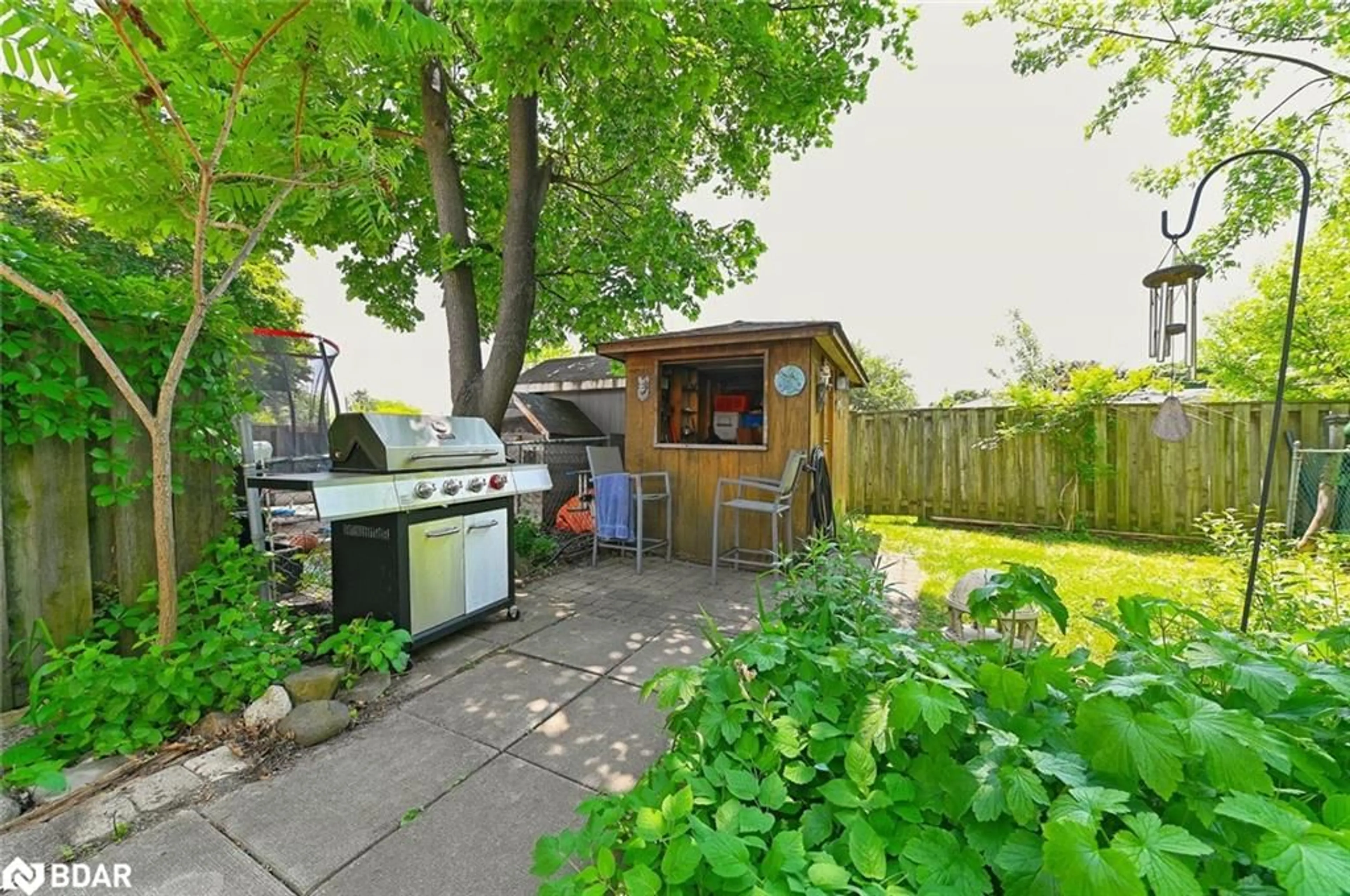 Patio, street for 4 Greenfield Sq, Brampton Ontario L6S 2J3