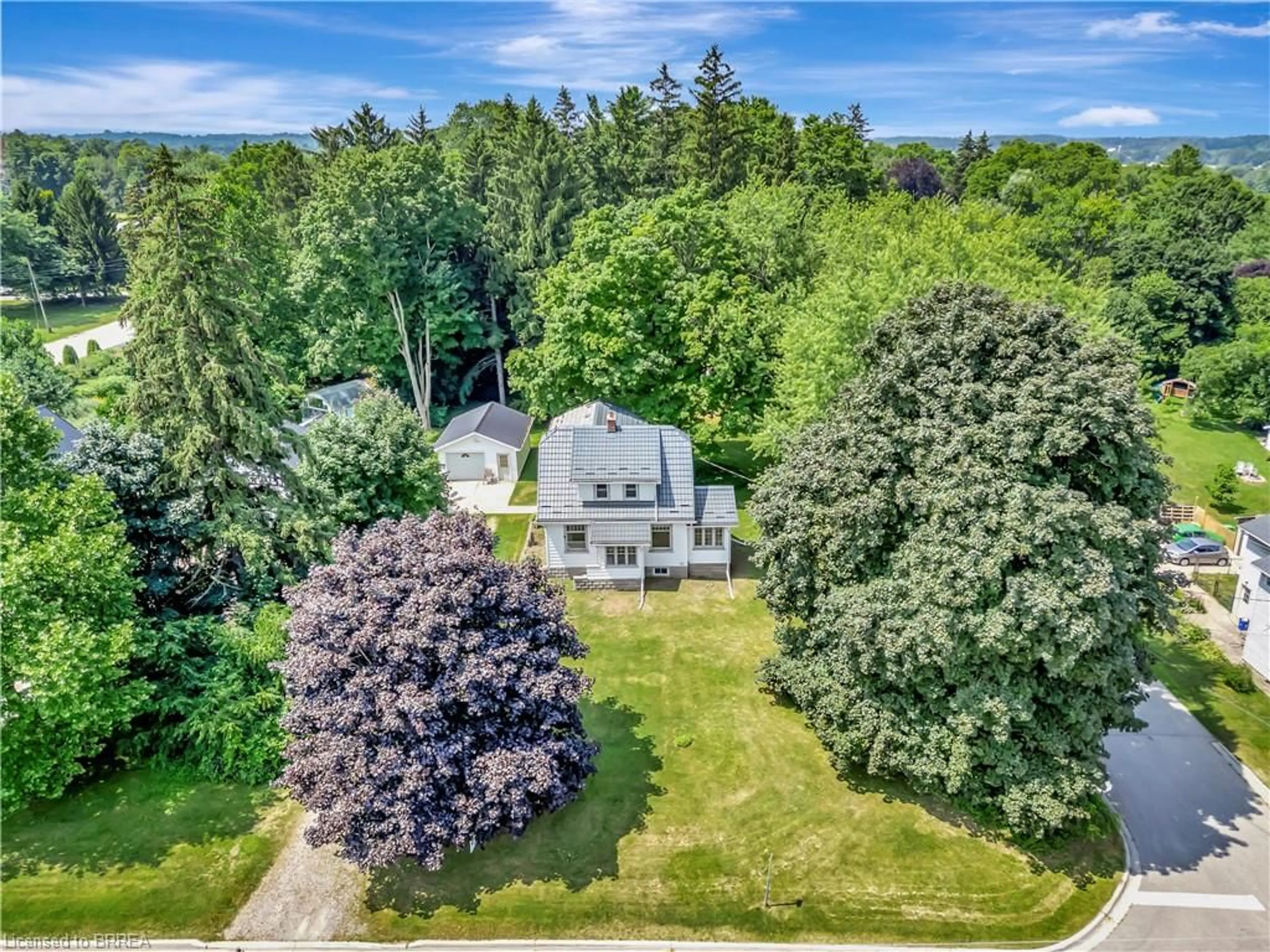 A pic from outside/outdoor area/front of a property/back of a property/a pic from drone, unknown for 9 Princess St, Glen Morris Ontario N0B 1W0