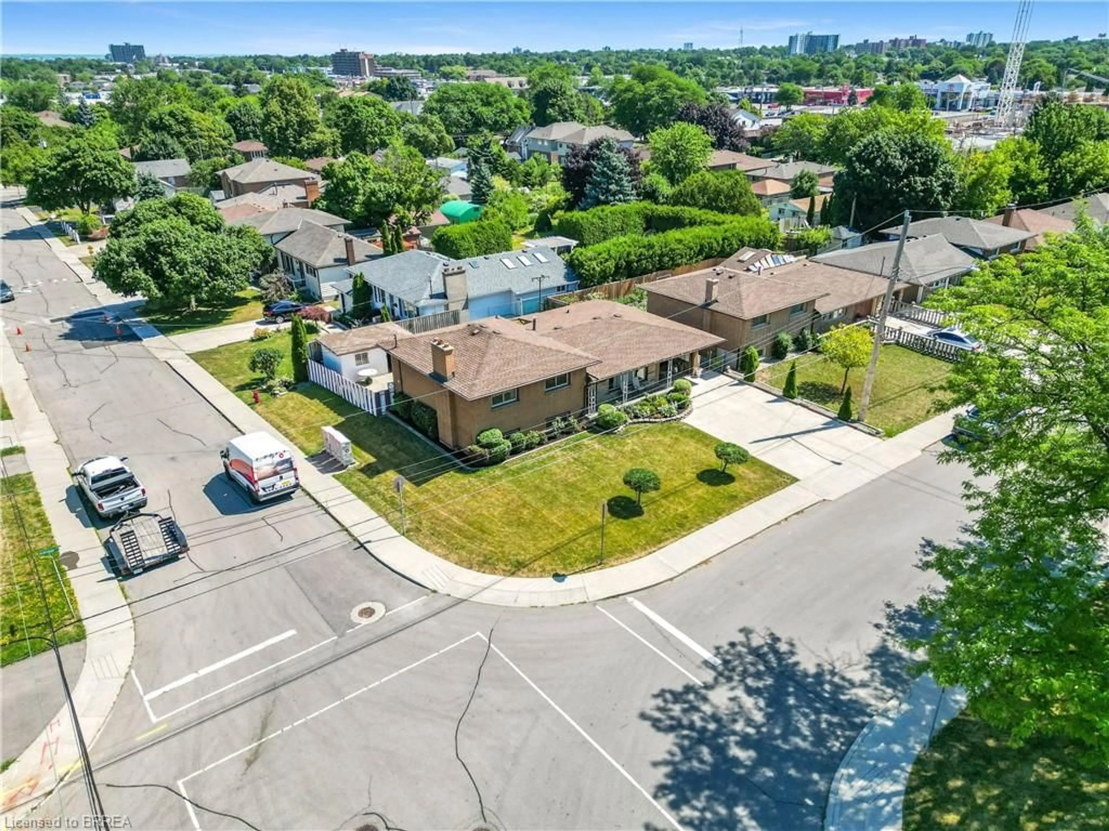 A pic from outside/outdoor area/front of a property/back of a property/a pic from drone, street for 50 Aldridge St, Hamilton Ontario L9C 2T2