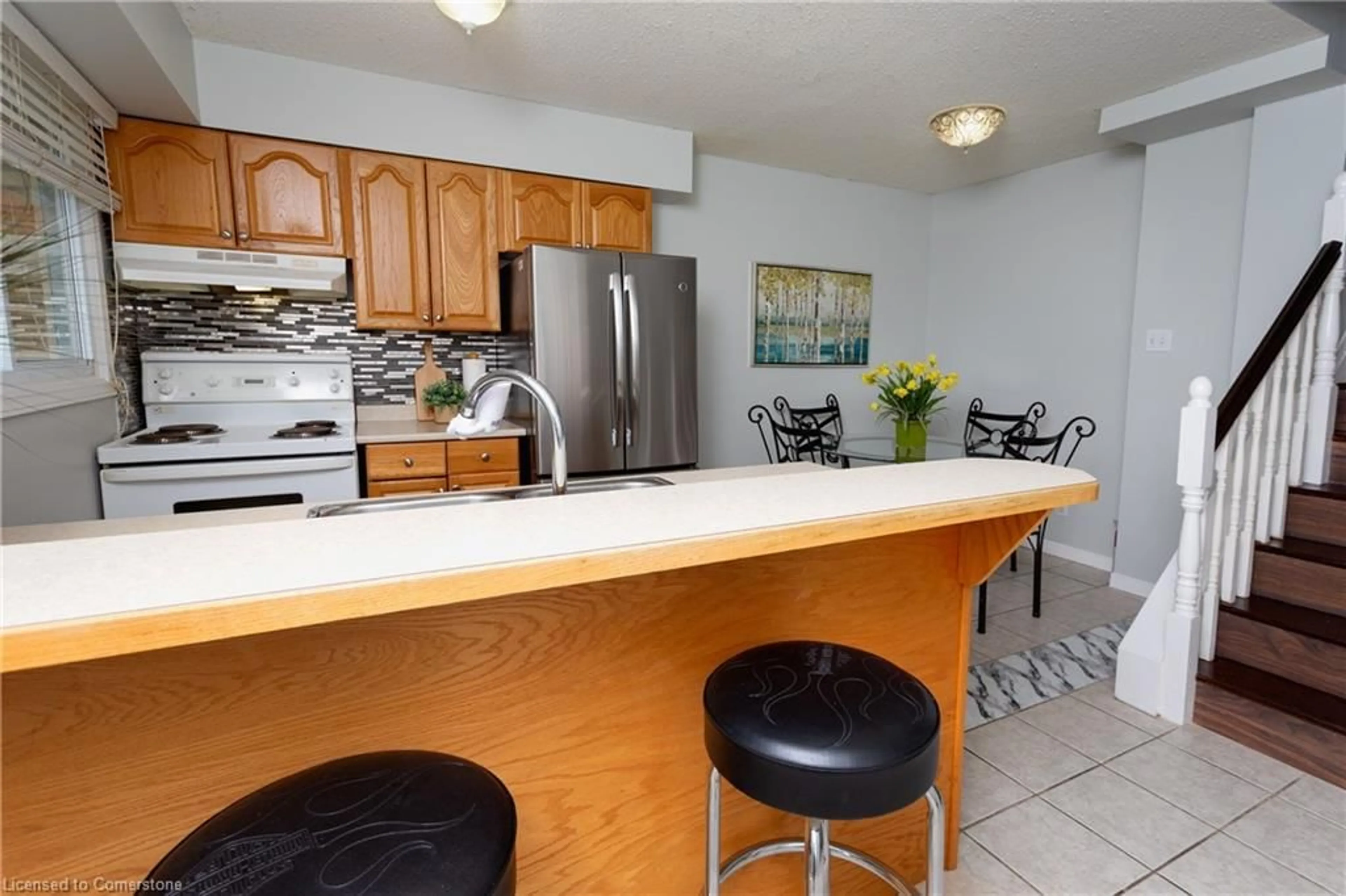 Standard kitchen, unknown for 211 Veronica Dr #10, Kitchener Ontario N2A 2R8