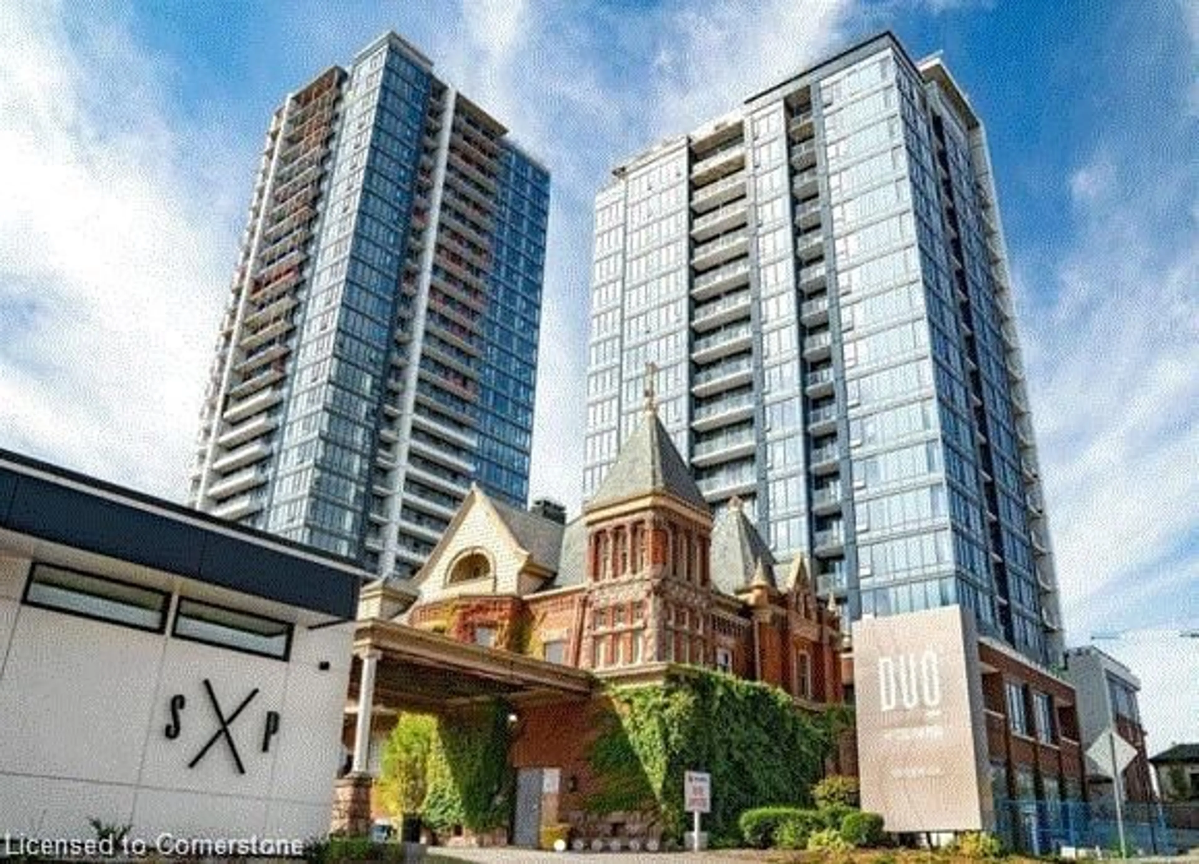 Indoor foyer for 15 Wellington St #1009, Kitchener Ontario N2G 0E4