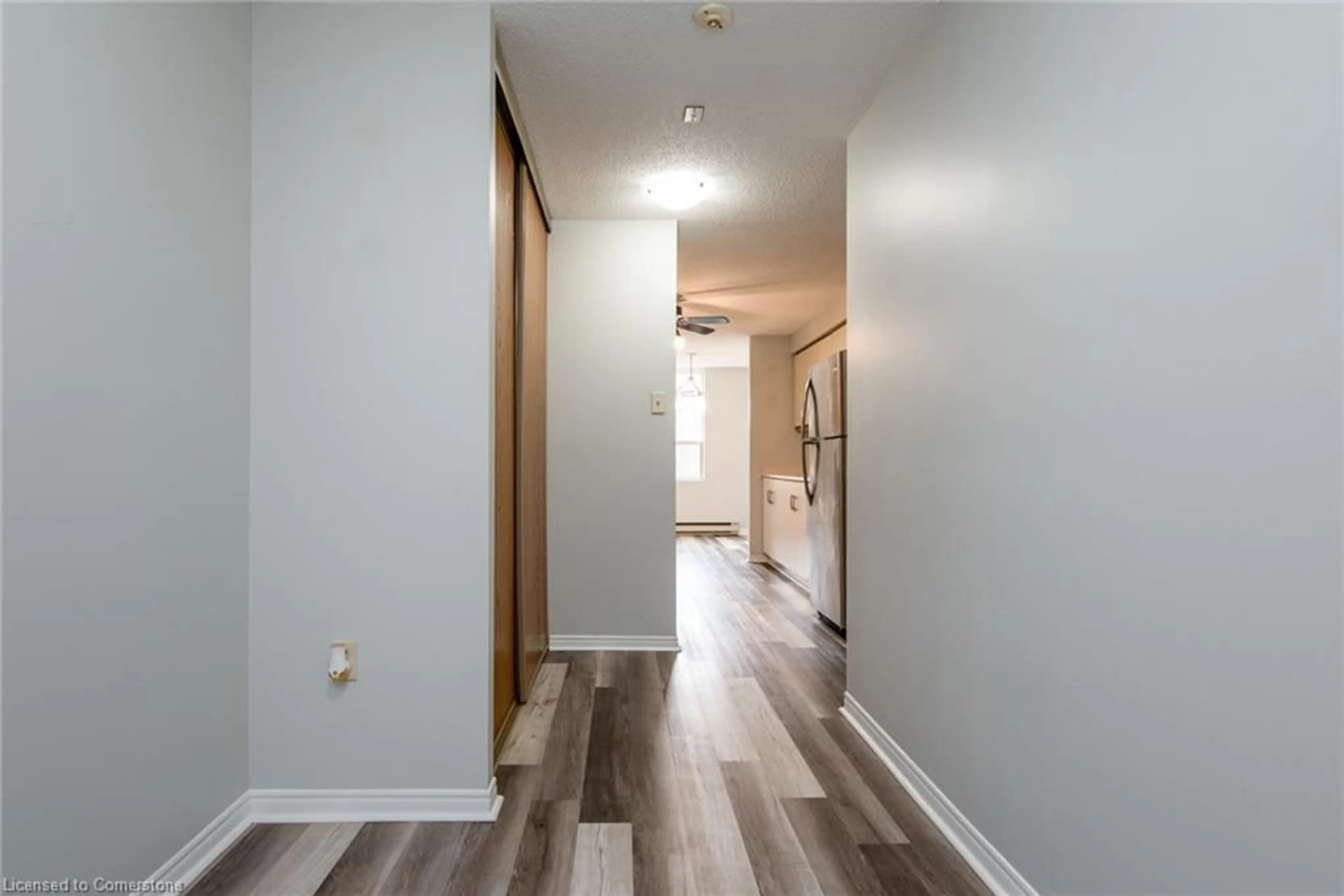 Indoor entryway for 35 Green Valley Dr #703, Kitchener Ontario N2P 2A5
