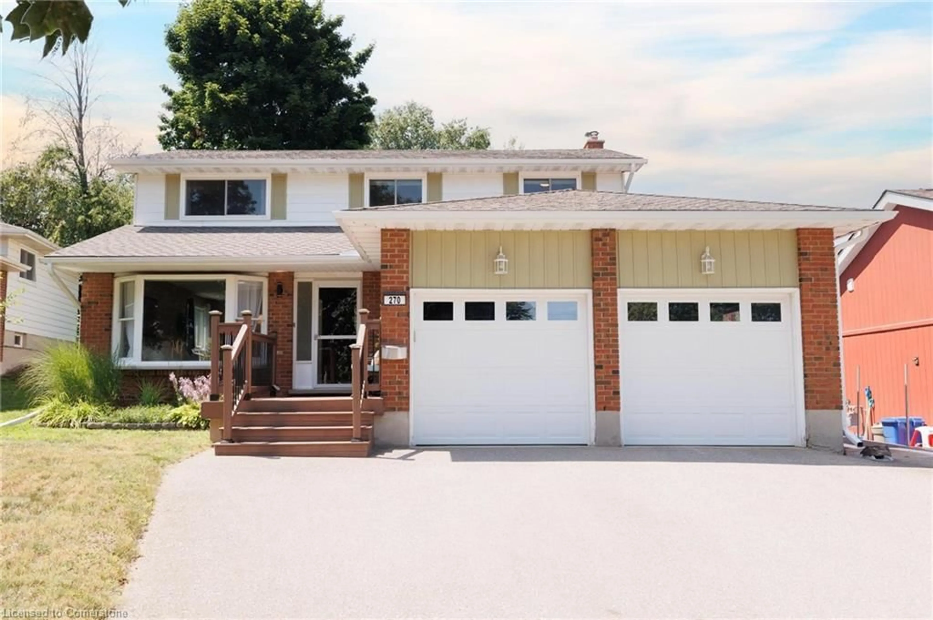 Home with vinyl exterior material, street for 270 Southwood Dr, Kitchener Ontario N2E 2B1