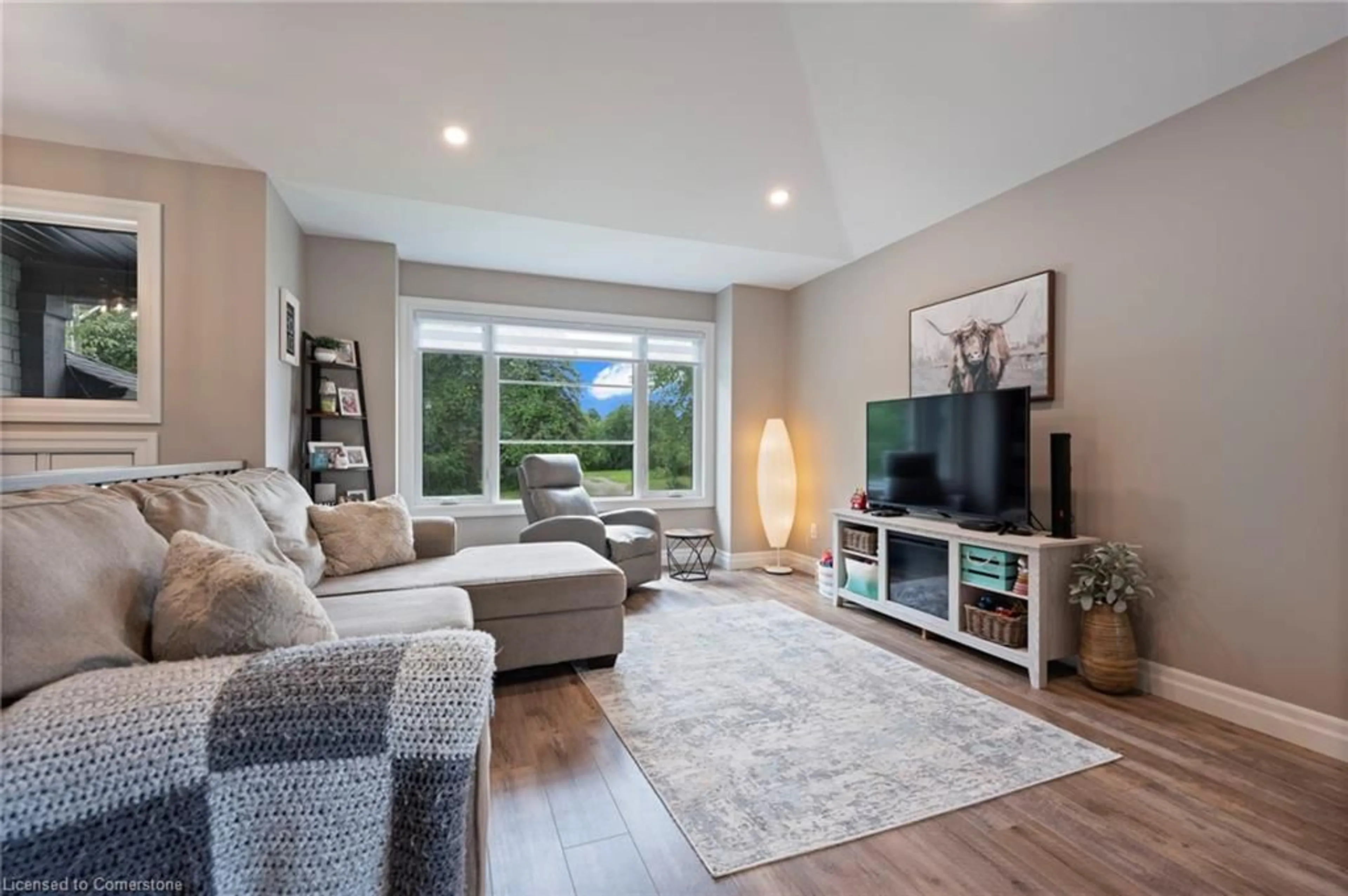 Living room with furniture, unknown for 209 Charles St, Waterford Ontario N0E 1Y0