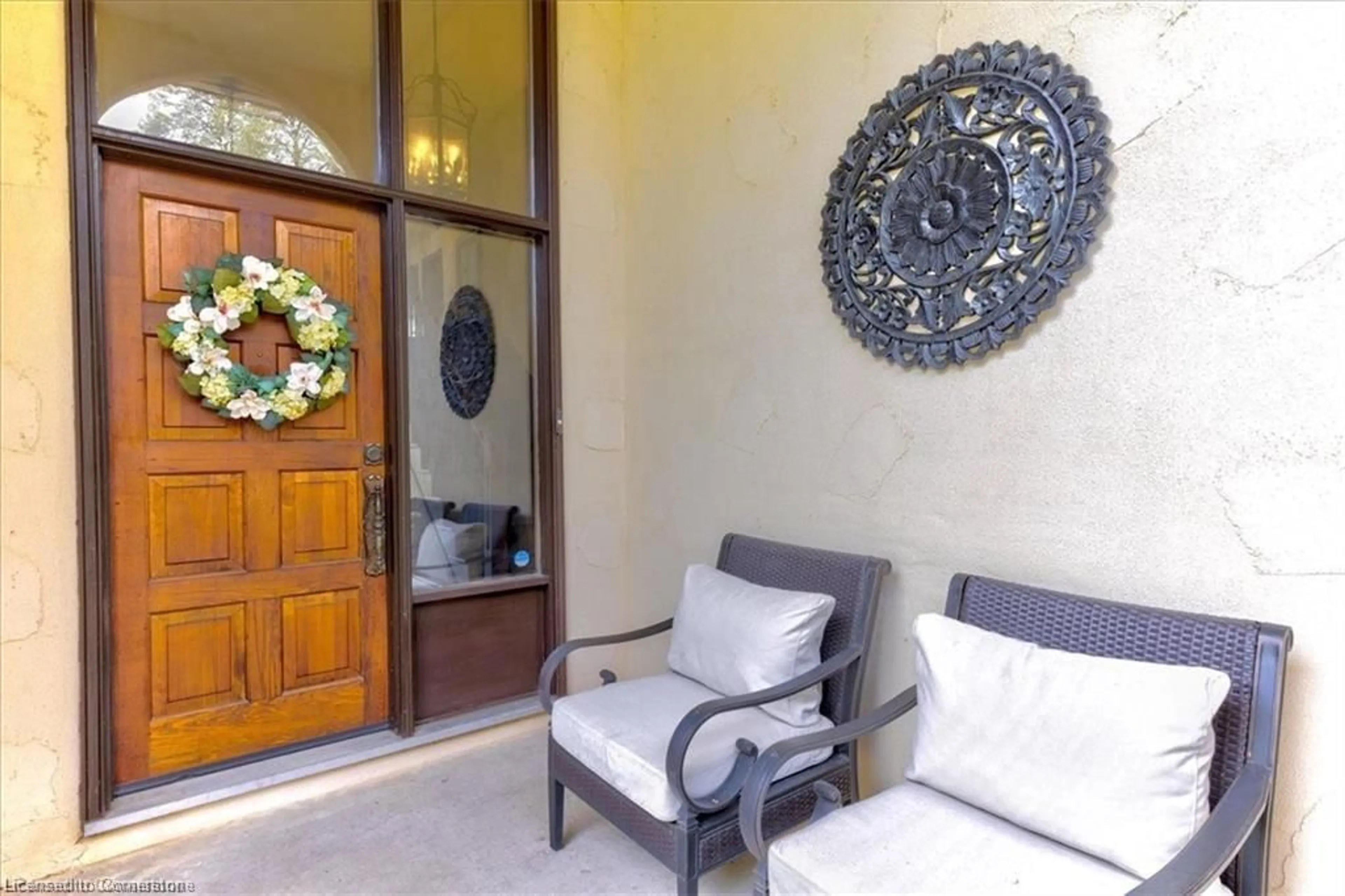 Indoor foyer for 333 Woolwich St, Waterloo Ontario N2K 2K8