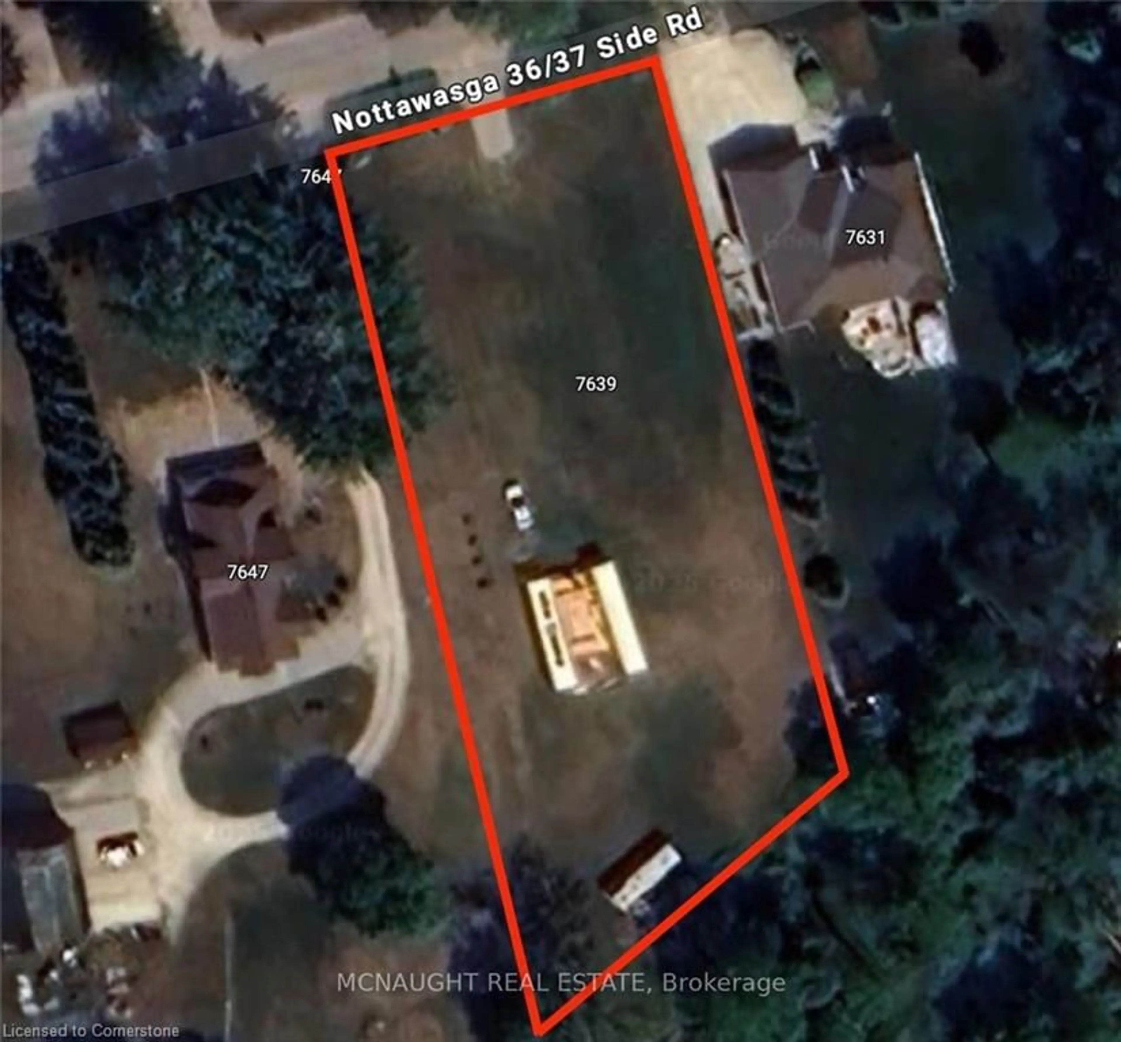 A pic from outside/outdoor area/front of a property/back of a property/a pic from drone, street for 7639 36/37 Nottawasaga Sideroad, Nottawa Ontario L0M 1P0