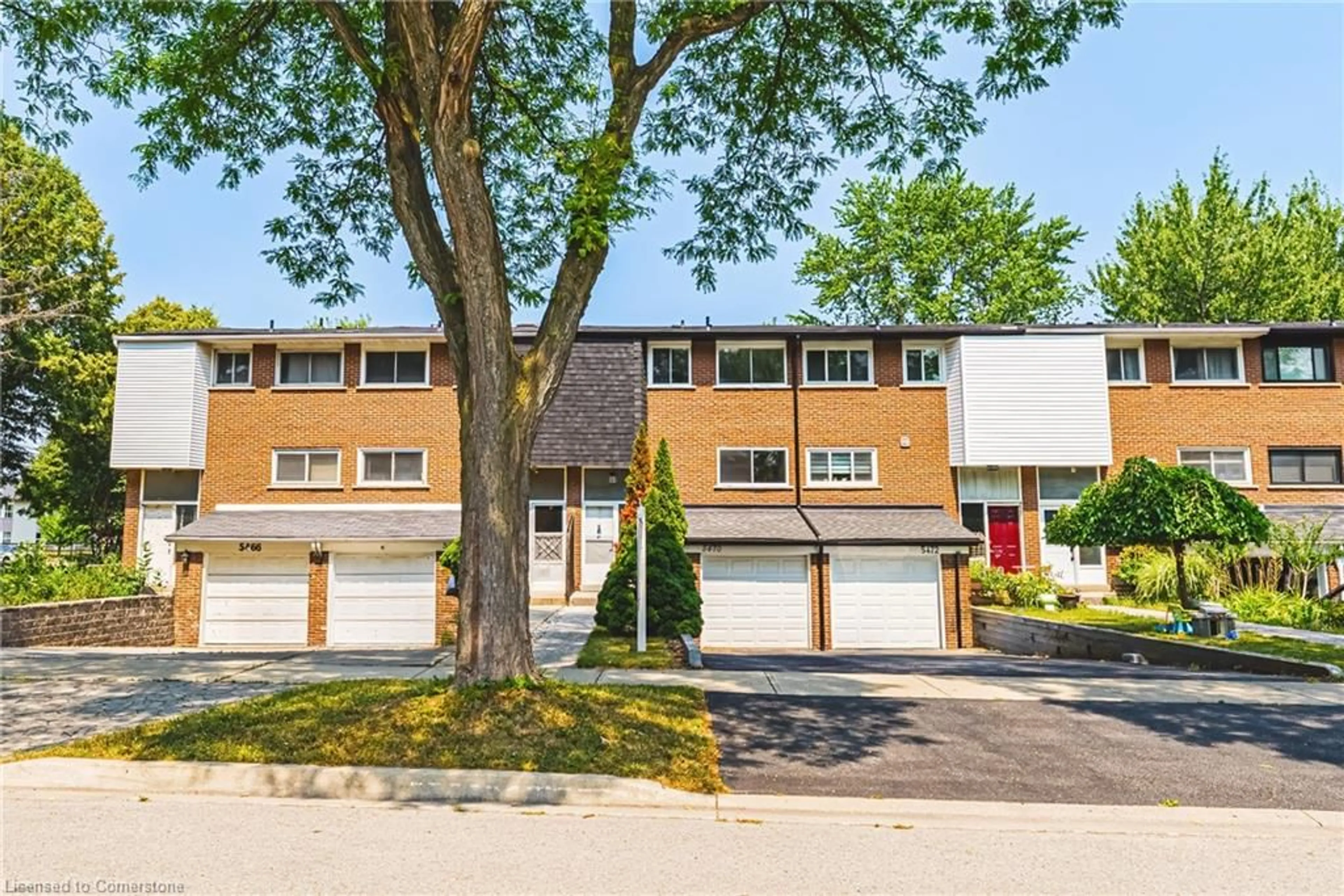 Home with brick exterior material, street for 5470 Schueller Cres, Burlington Ontario L7L 3T2