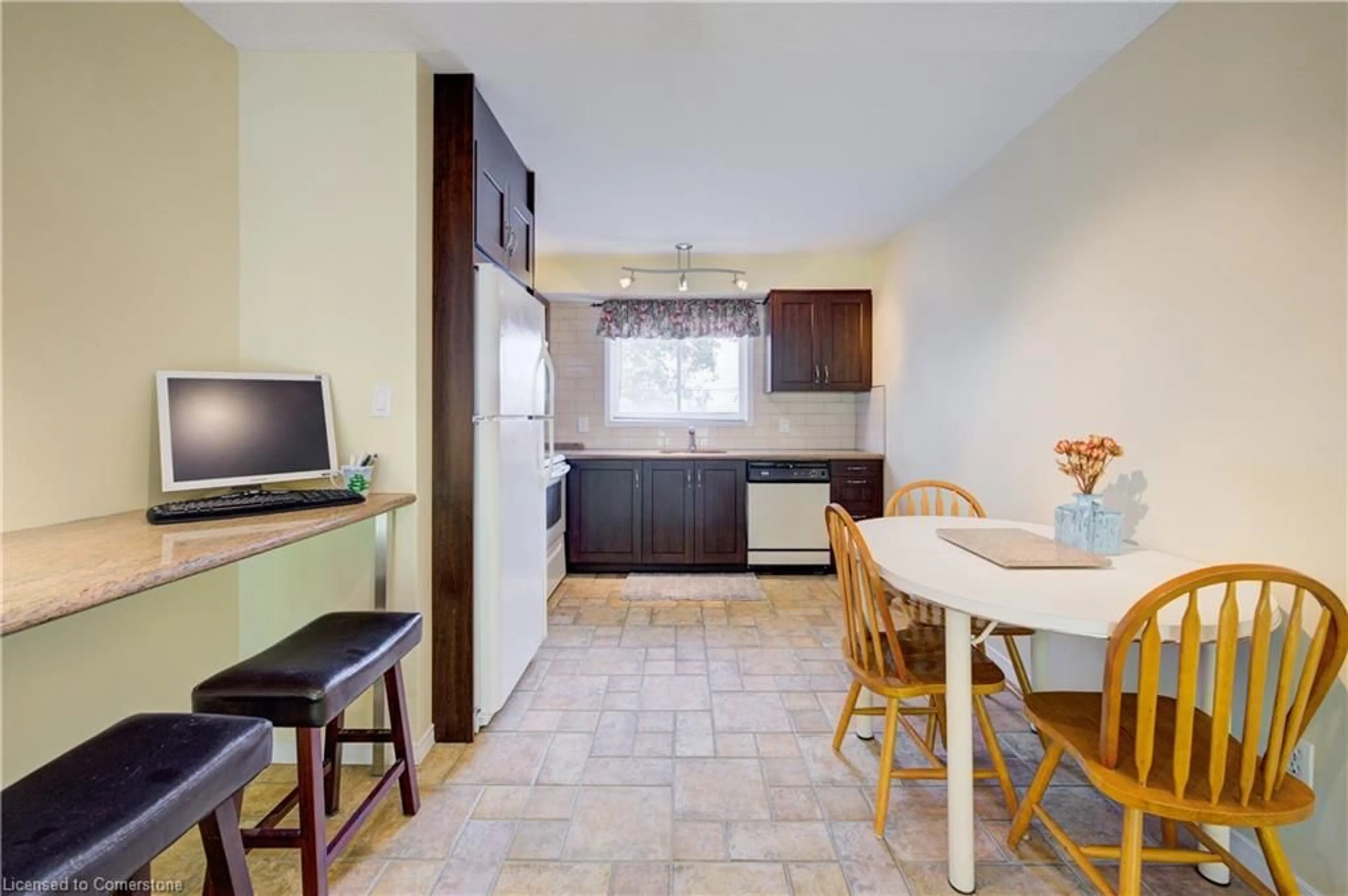 Standard kitchen, ceramic/tile floor for 589 Beechwood Dr #26, Waterloo Ontario N2T 2K9