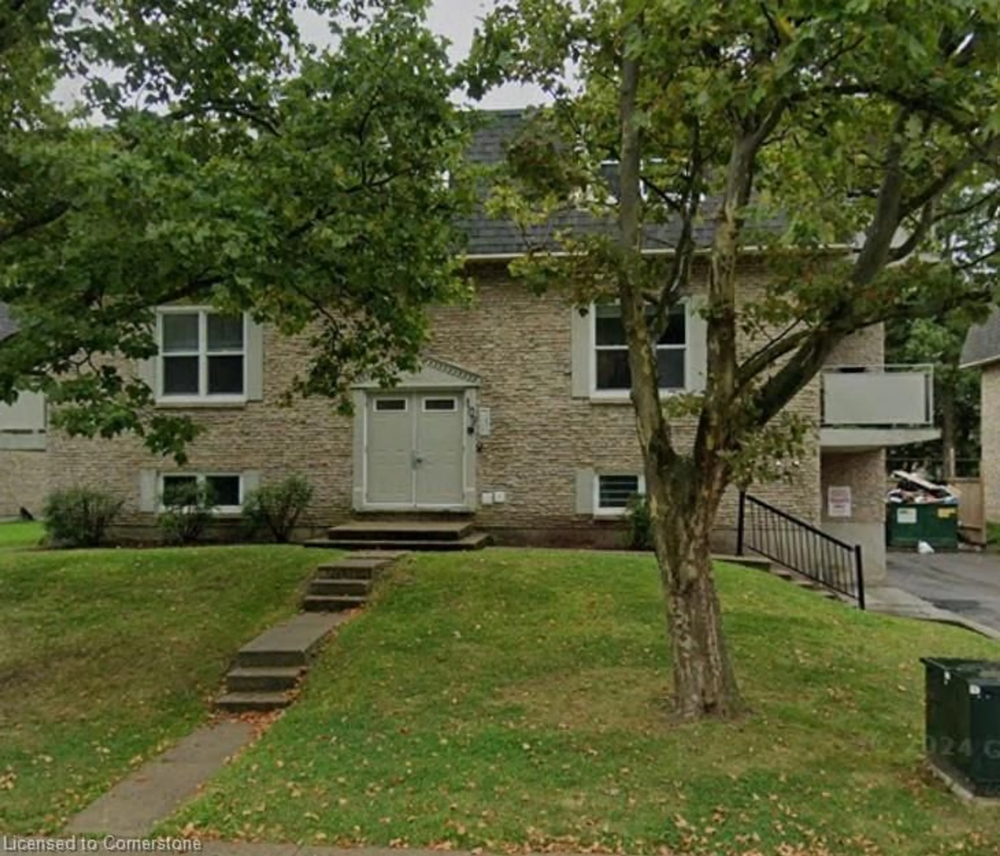 A pic from outside/outdoor area/front of a property/back of a property/a pic from drone, street for 113 Westmount Rd #1, Waterloo Ontario N2L 5G5