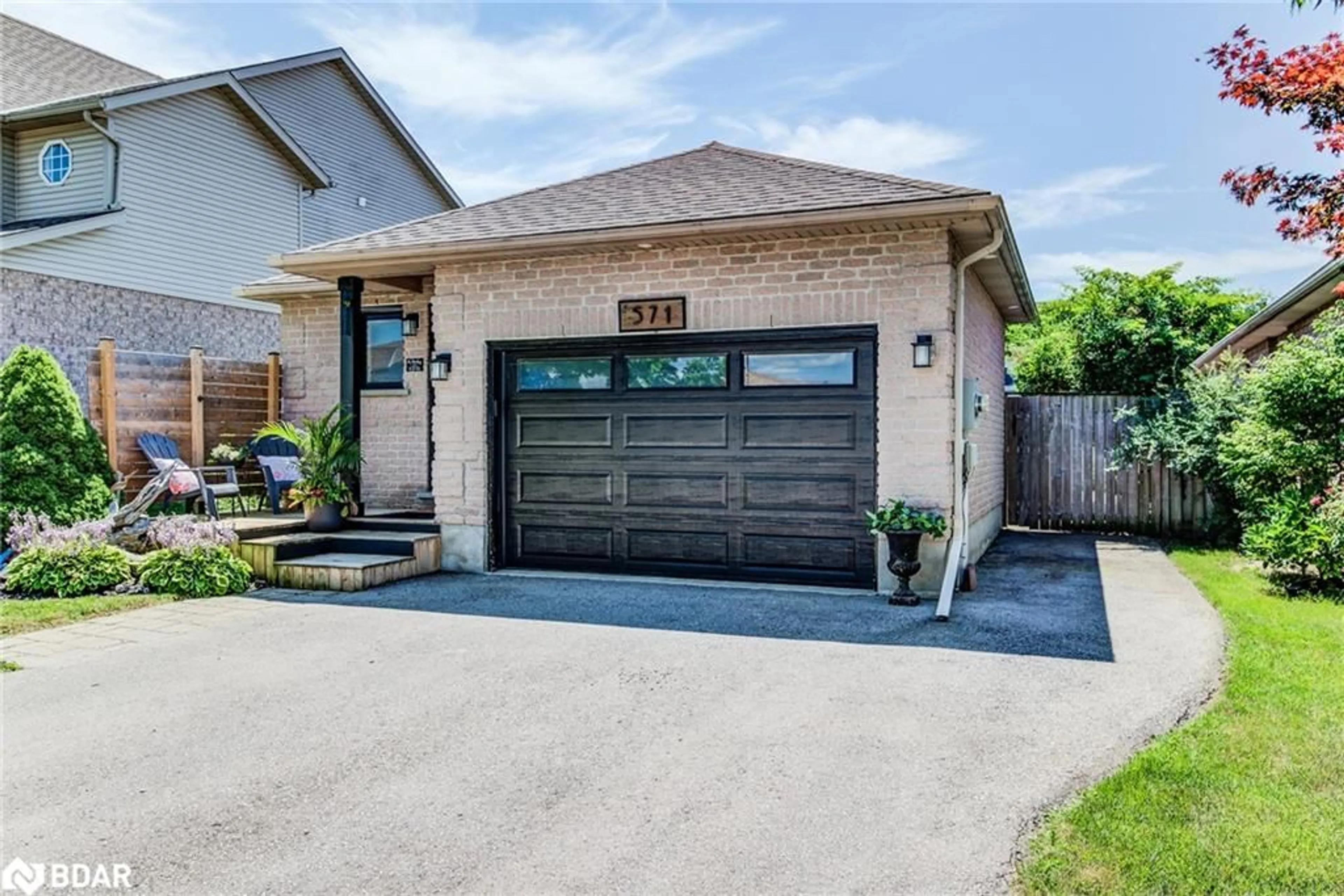 Home with brick exterior material, street for 571 Mctavish St, Fergus Ontario N1M 3R1