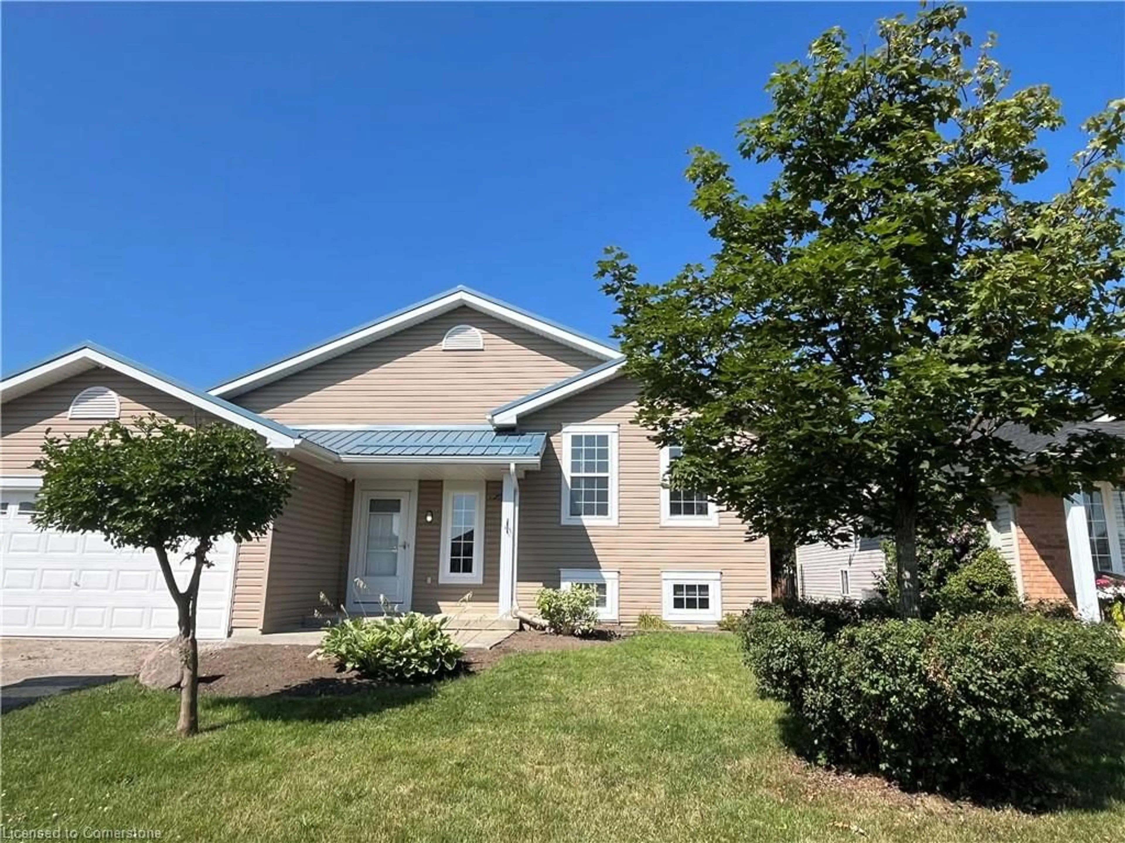 Home with vinyl exterior material, street for 17 Mapleview Dr, Hagersville Ontario N0A 1H0