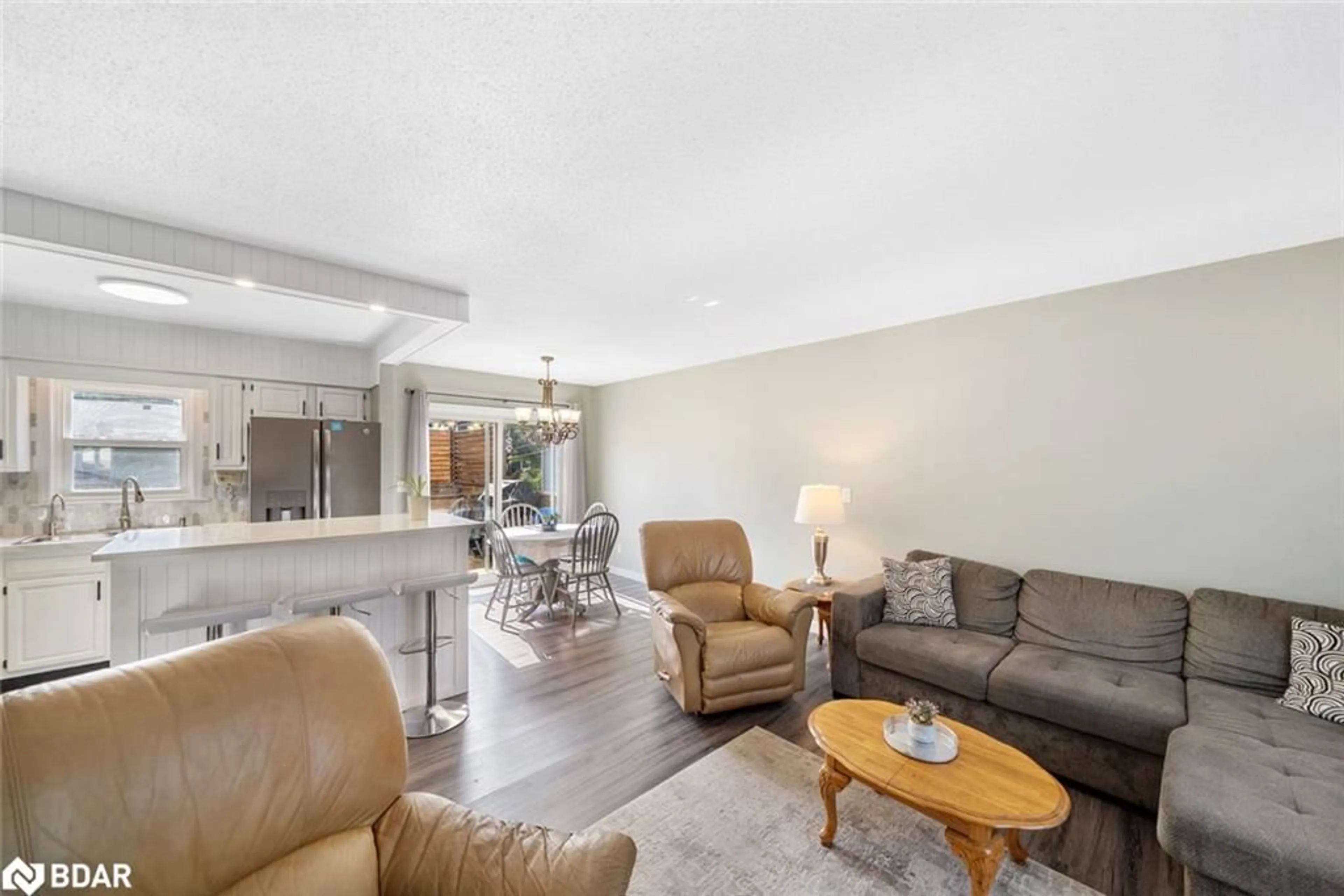 Living room with furniture, unknown for 62 Riverdale Dr, Simcoe Ontario L9Z 1G1