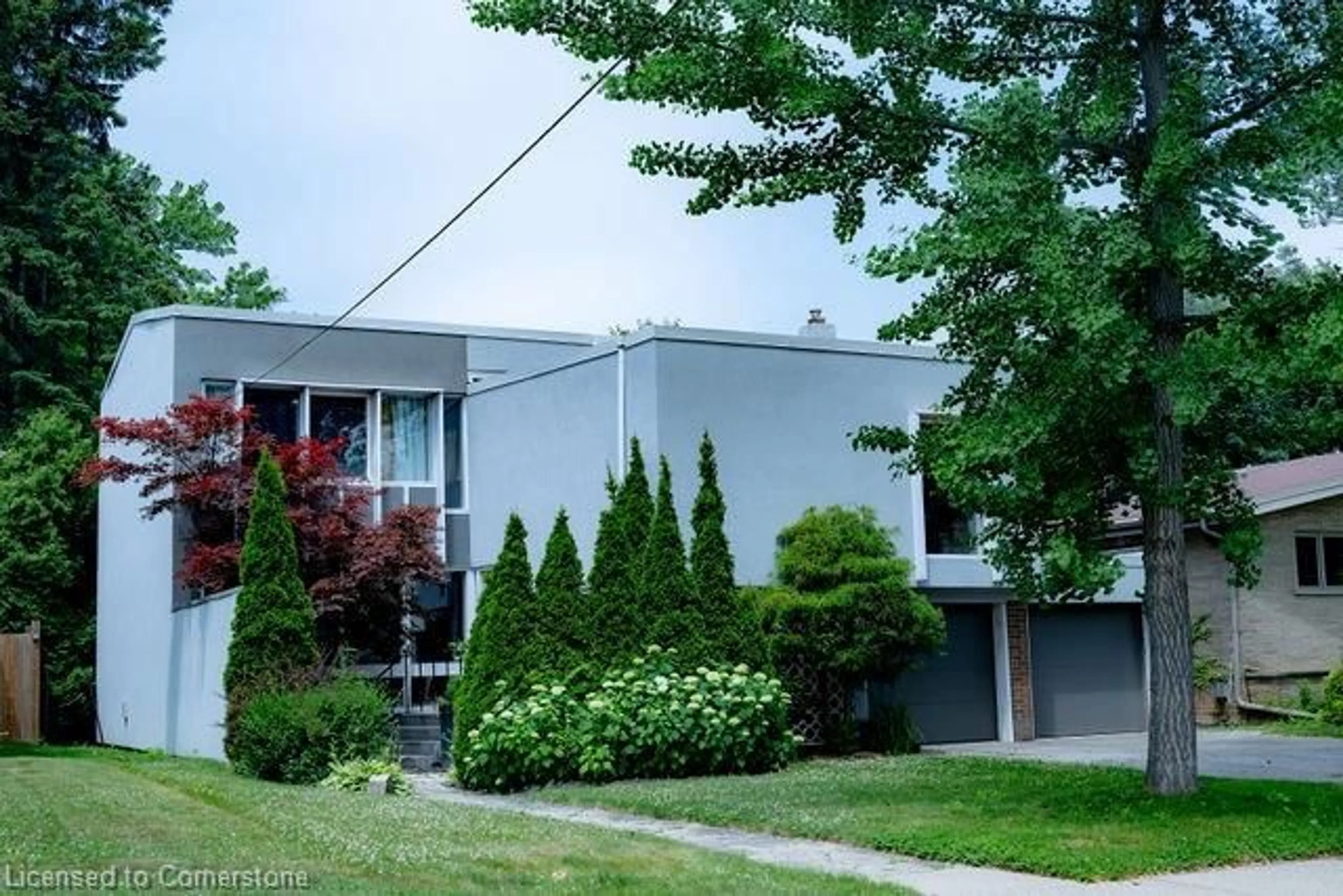Home with vinyl exterior material, street for 90 Winston Ave, Hamilton Ontario L8S 2S6