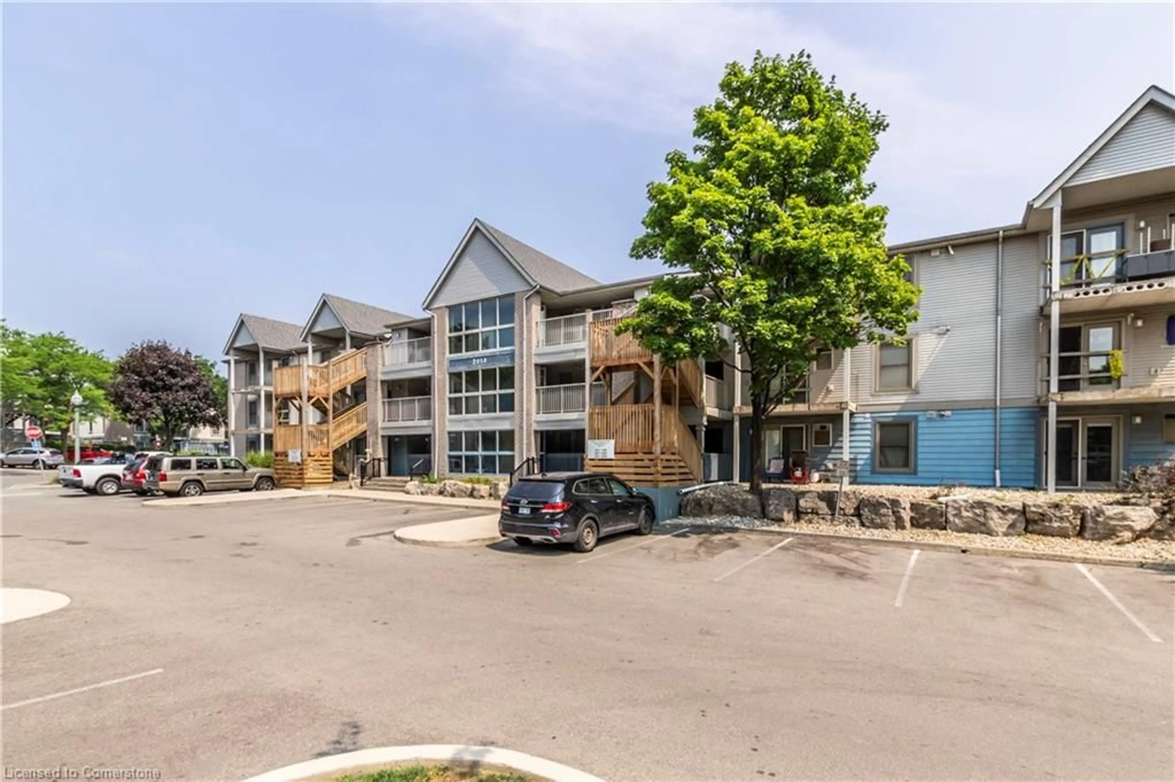 Unknown for 2010 Cleaver Ave #207, Burlington Ontario L7M 4C1