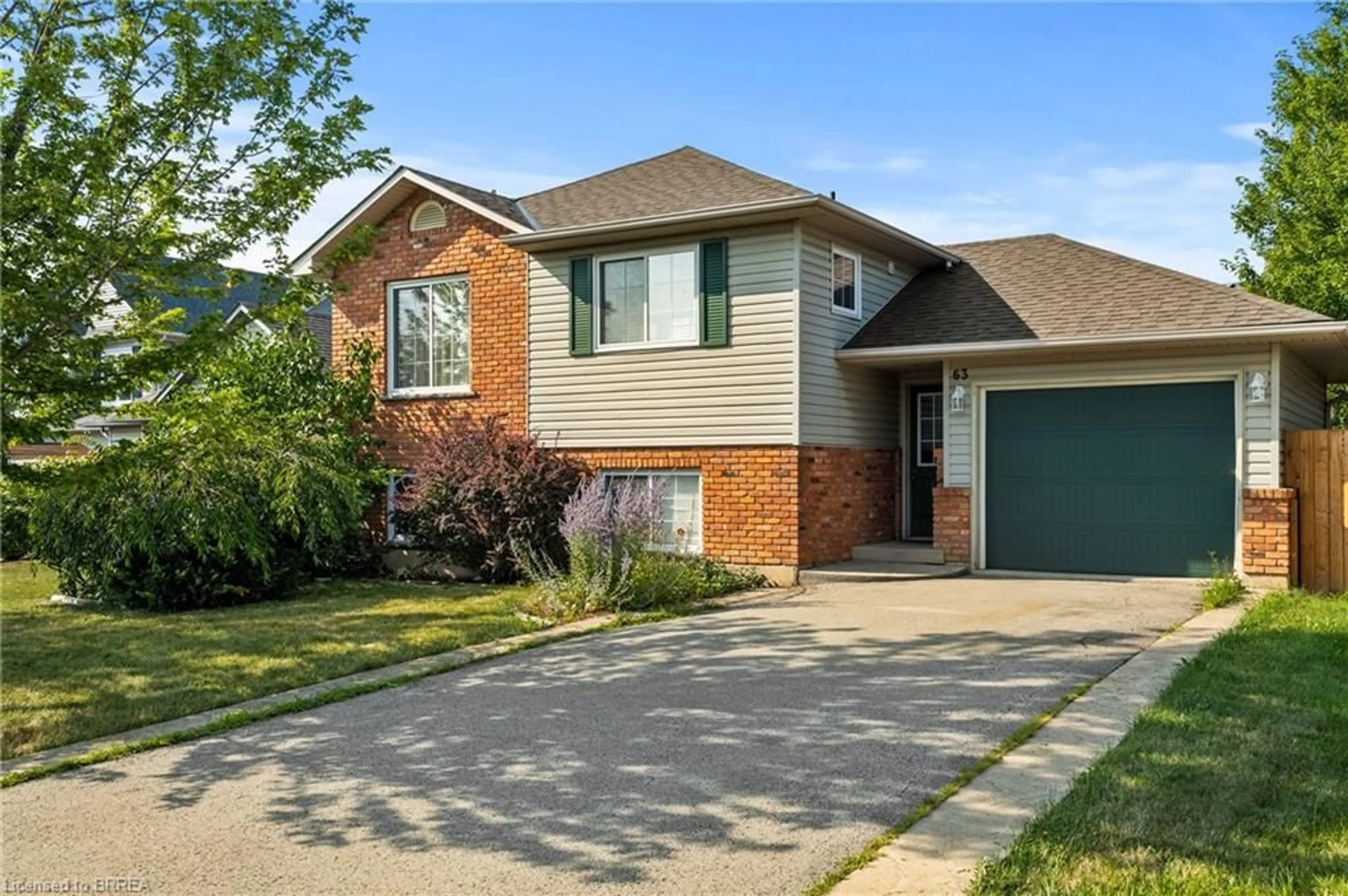 Home with brick exterior material, street for 63 Autumn Cir, Smithville Ontario L0R 2A0