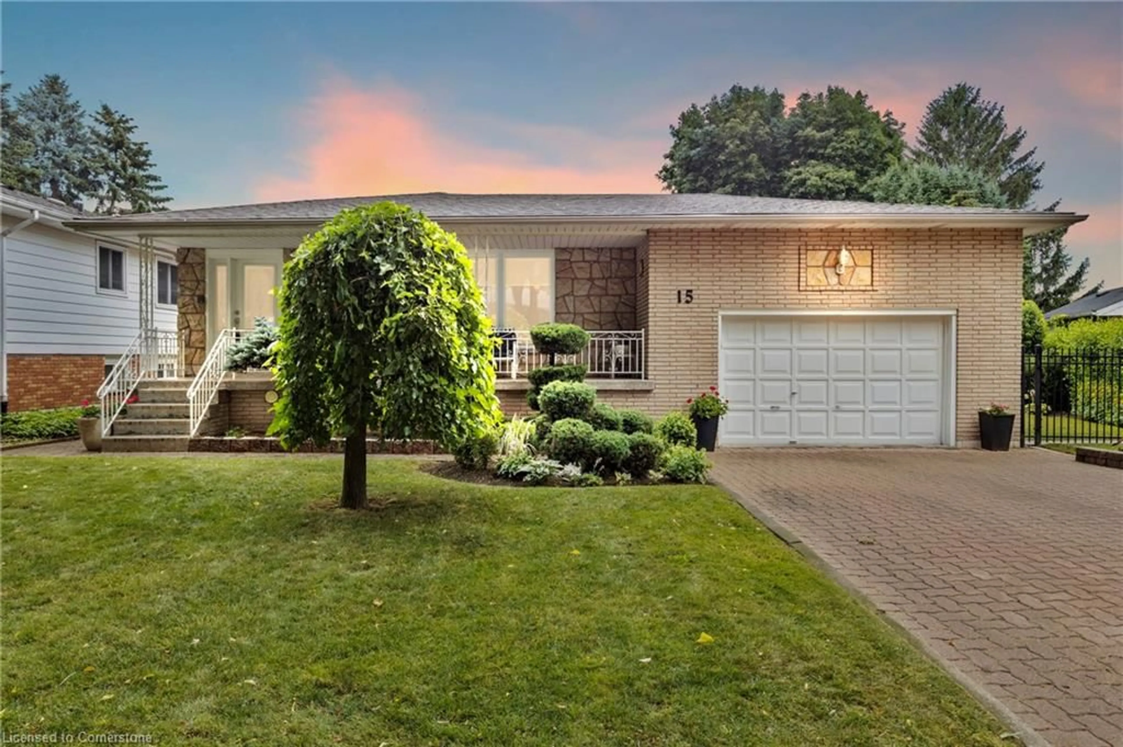 Home with vinyl exterior material, street for 15 Debora Dr, Grimsby Ontario L3M 4J1