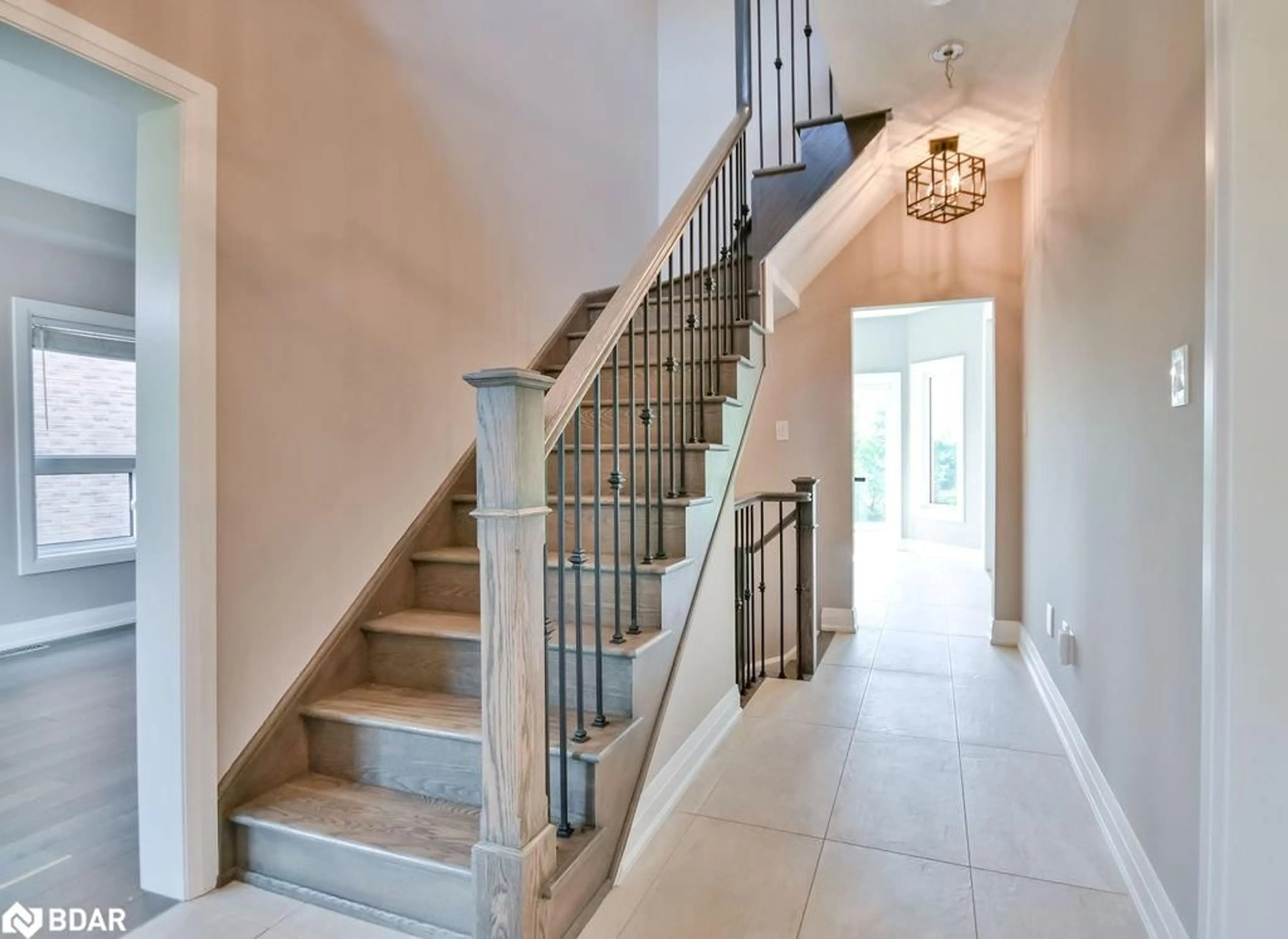 Stairs for 1908 Emerald Crt, Innisfil Ontario L9S 2A4