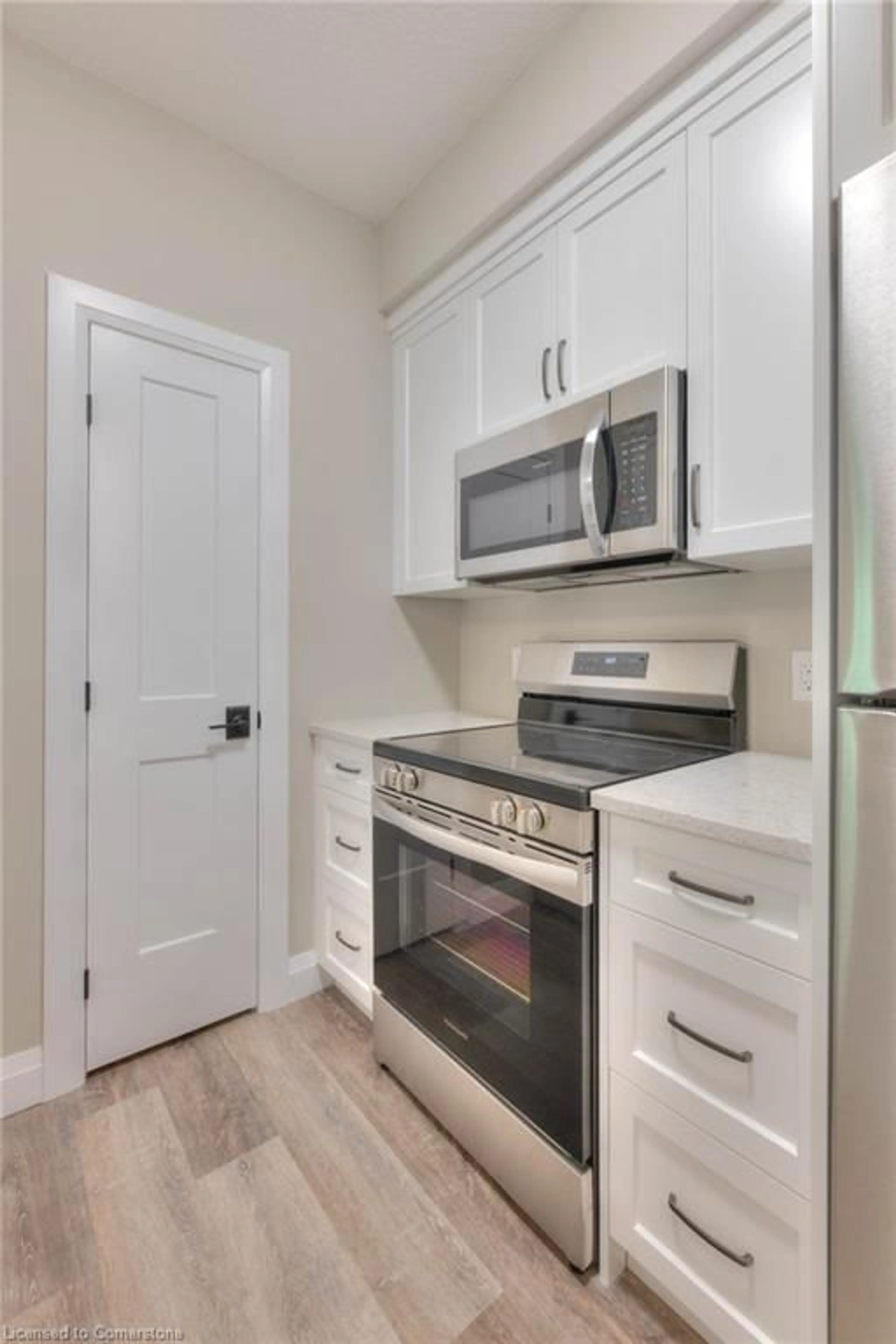 Standard kitchen, unknown for 33 Murray Crt #11, Milverton Ontario N0K 1M0