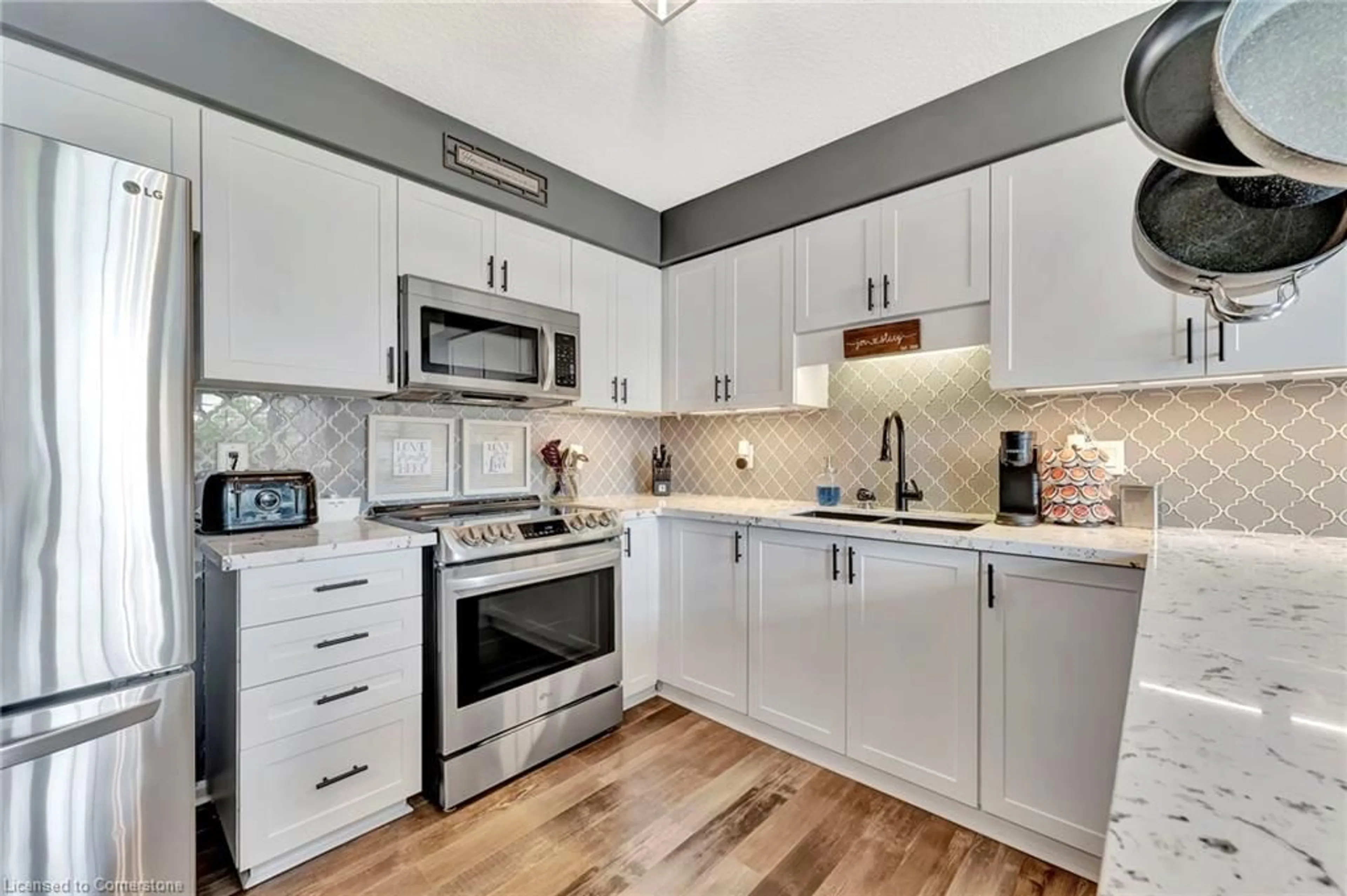 Open concept kitchen, unknown for 58 Featherstone St, Kitchener Ontario N2R 1Z4
