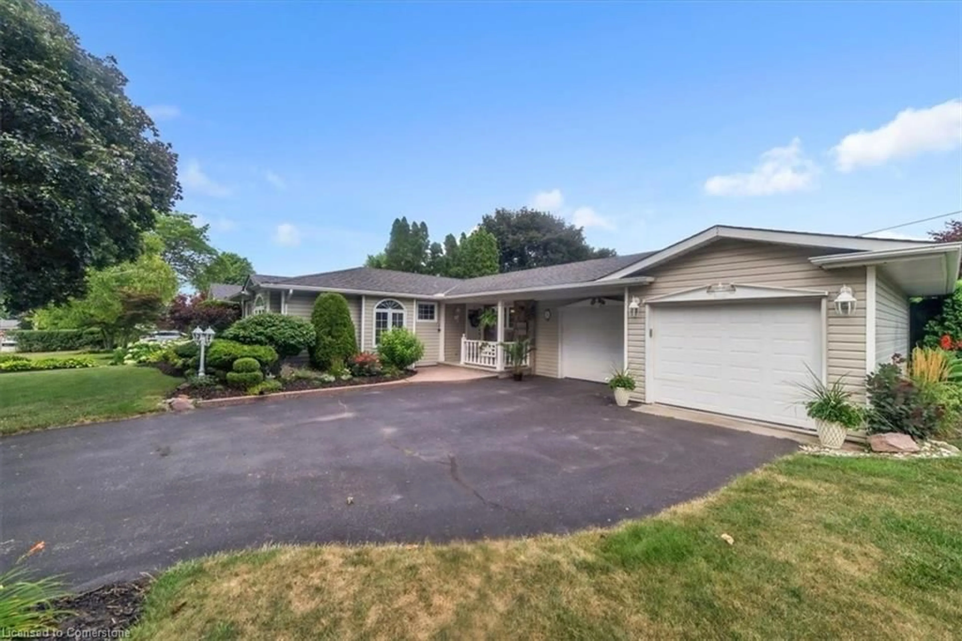 Unknown for 5 Burgess Dr, Grimsby Ontario L3M 2Y8