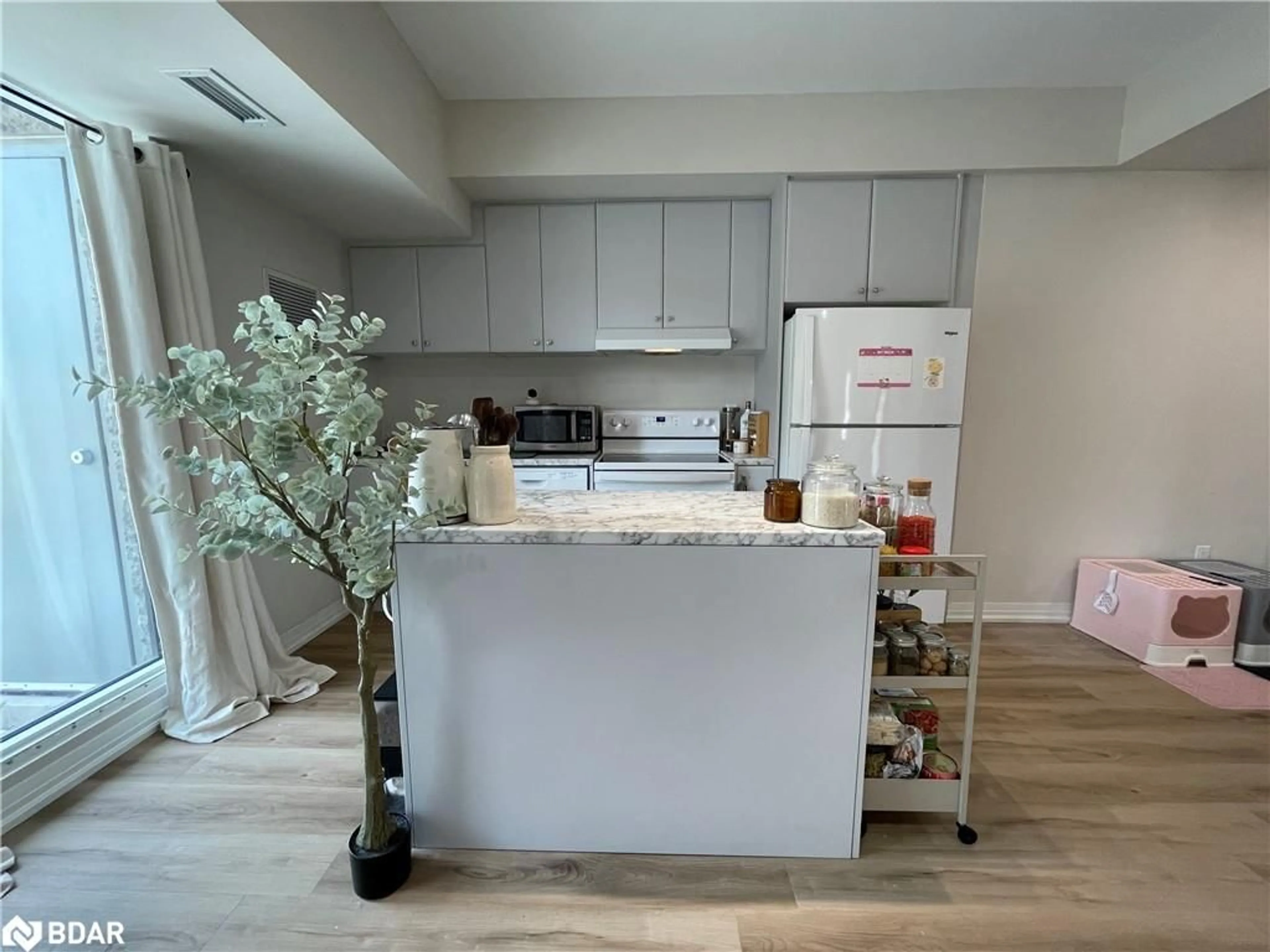 Open concept kitchen, unknown for 50 Herrick Ave #115, St. Catharines Ontario L2P 2T9
