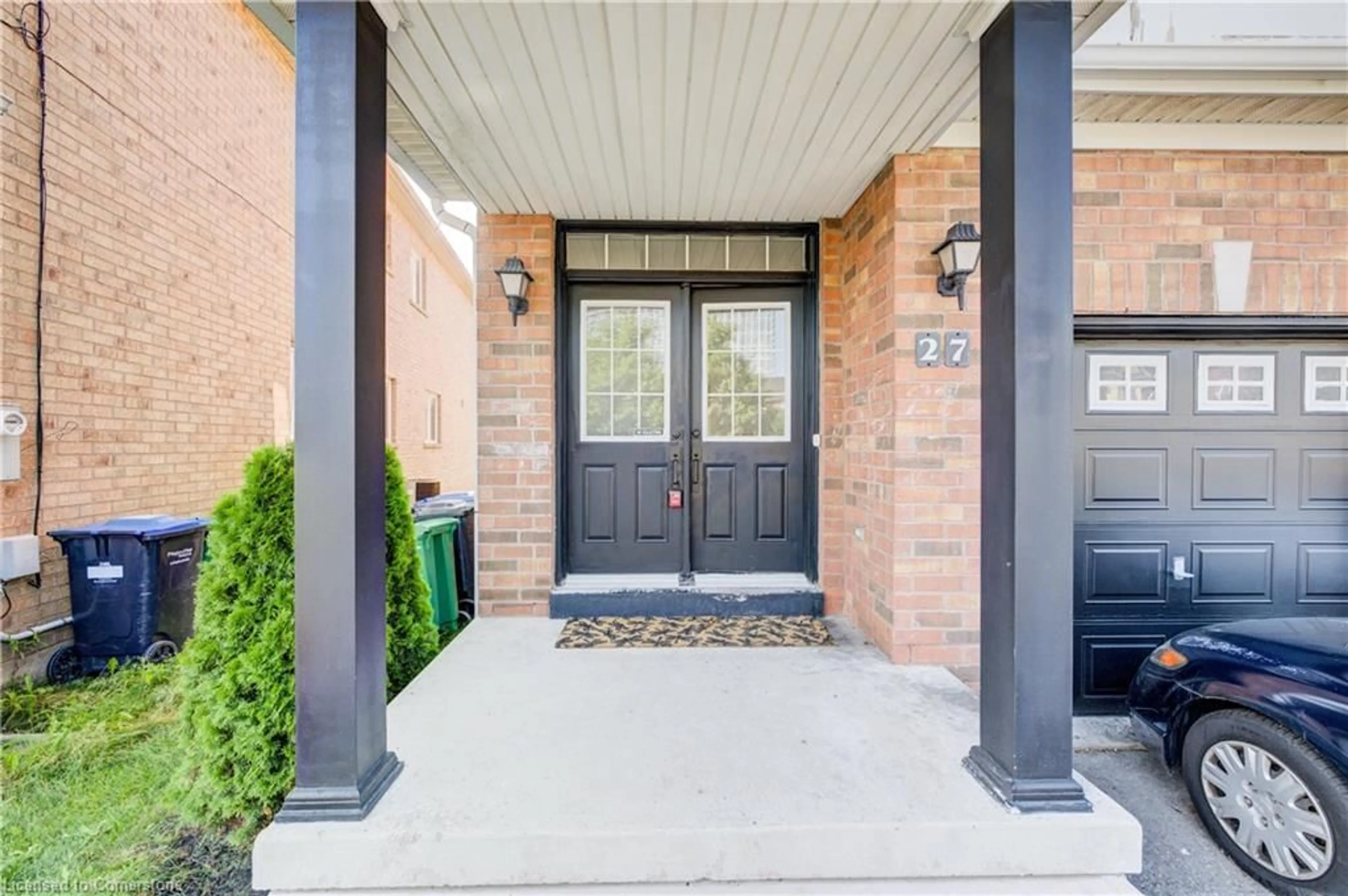 Indoor entryway for 27 Portrush Trail, Peel Ontario L6X 0R2