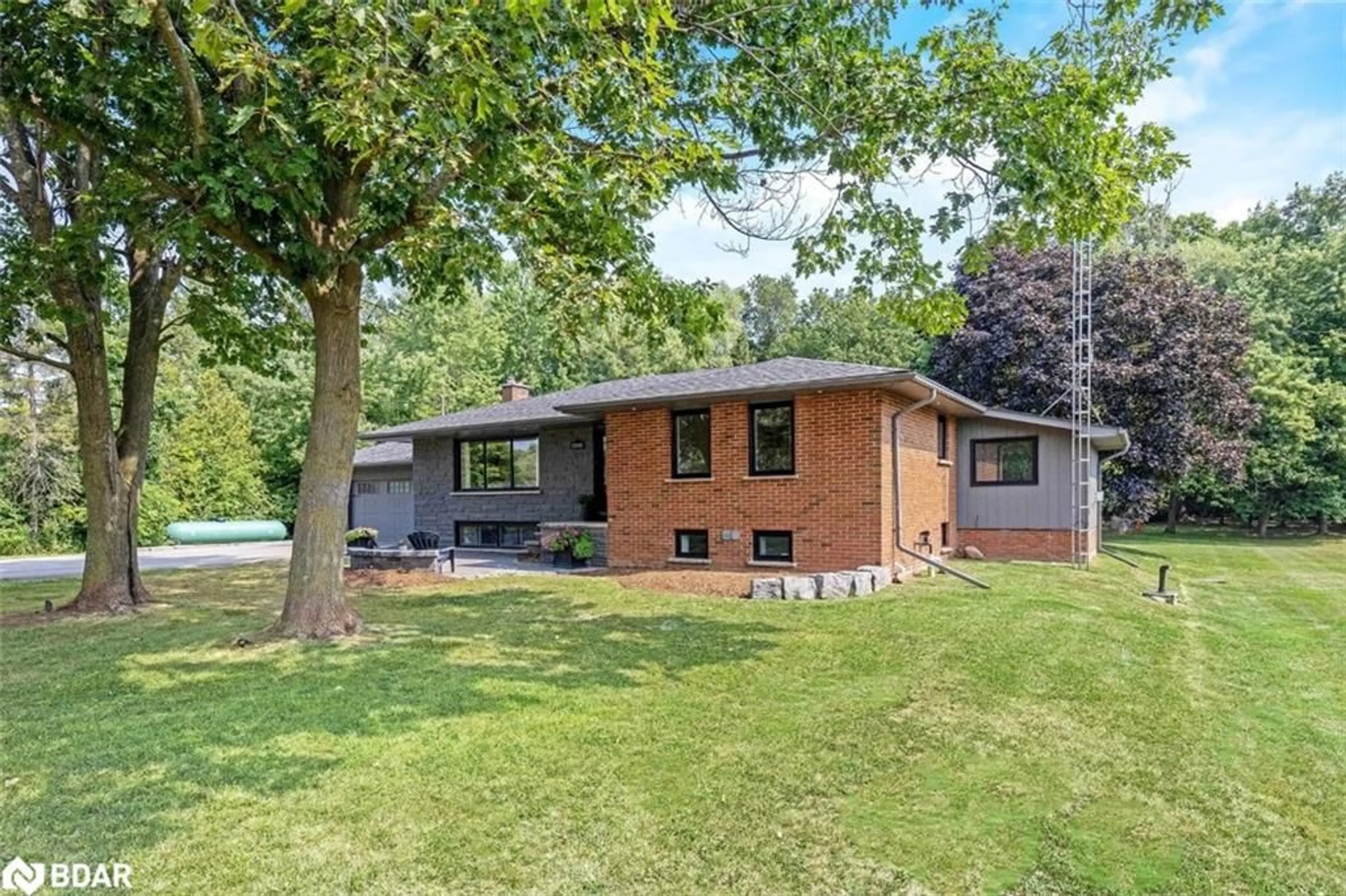 Home with brick exterior material, unknown for 13442 22nd Side Road, Halton Hills Ontario L7G 4S4