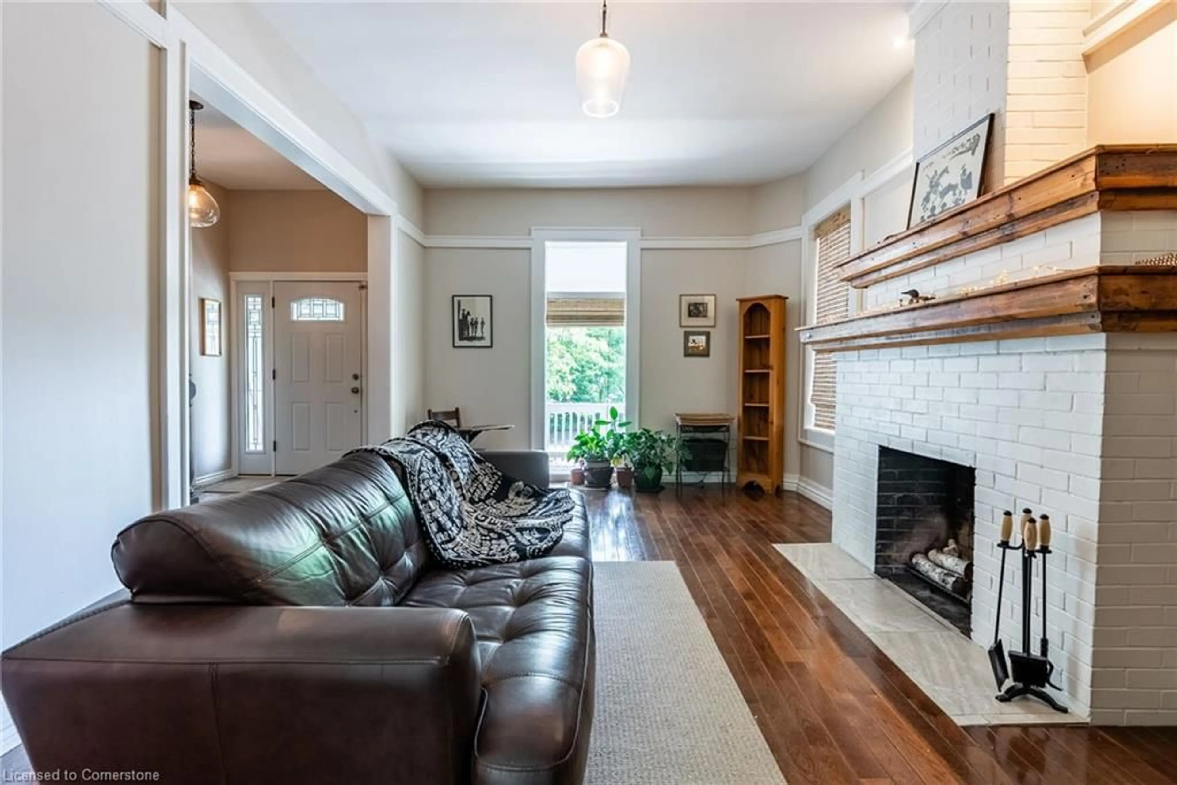 Living room with furniture, unknown for 954 Beach Blvd, Hamilton Ontario L8H 6Z4