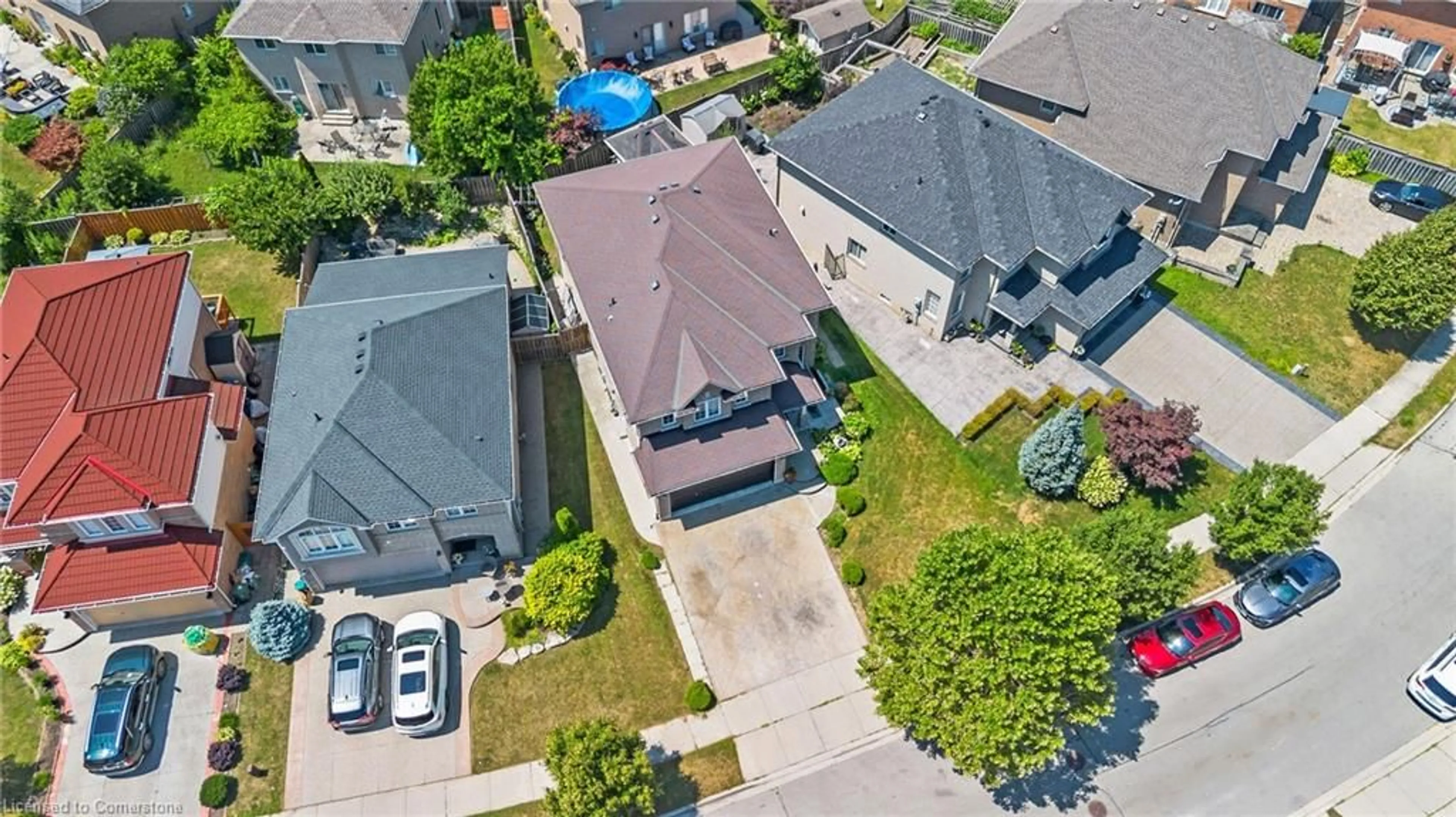 A pic from outside/outdoor area/front of a property/back of a property/a pic from drone, street for 70 Fortissimo Dr, Hamilton Ontario L9C 0B8
