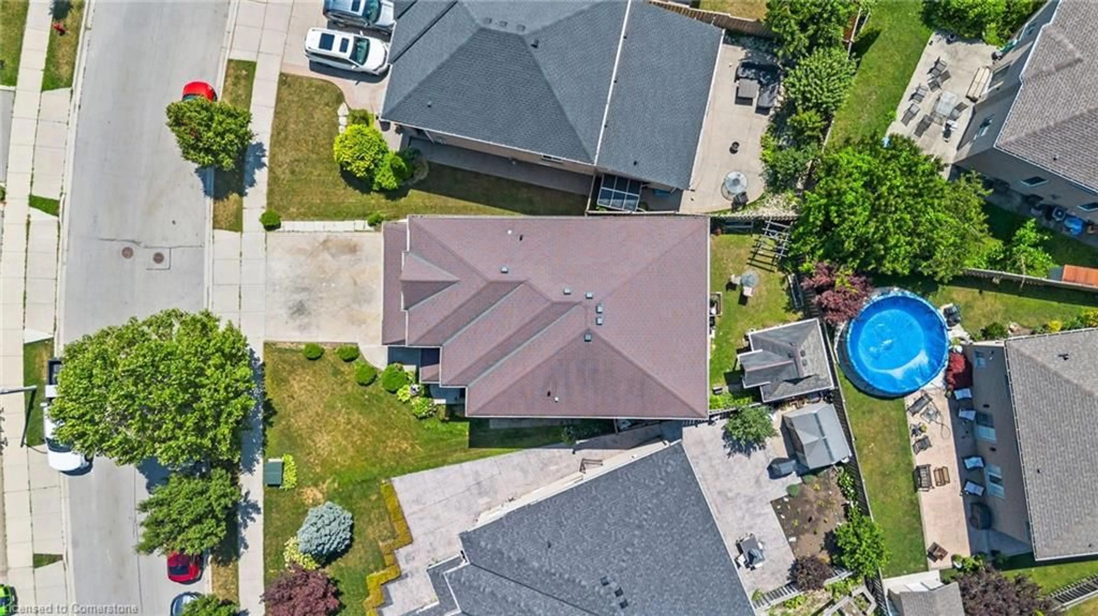 A pic from outside/outdoor area/front of a property/back of a property/a pic from drone, street for 70 Fortissimo Dr, Hamilton Ontario L9C 0B8