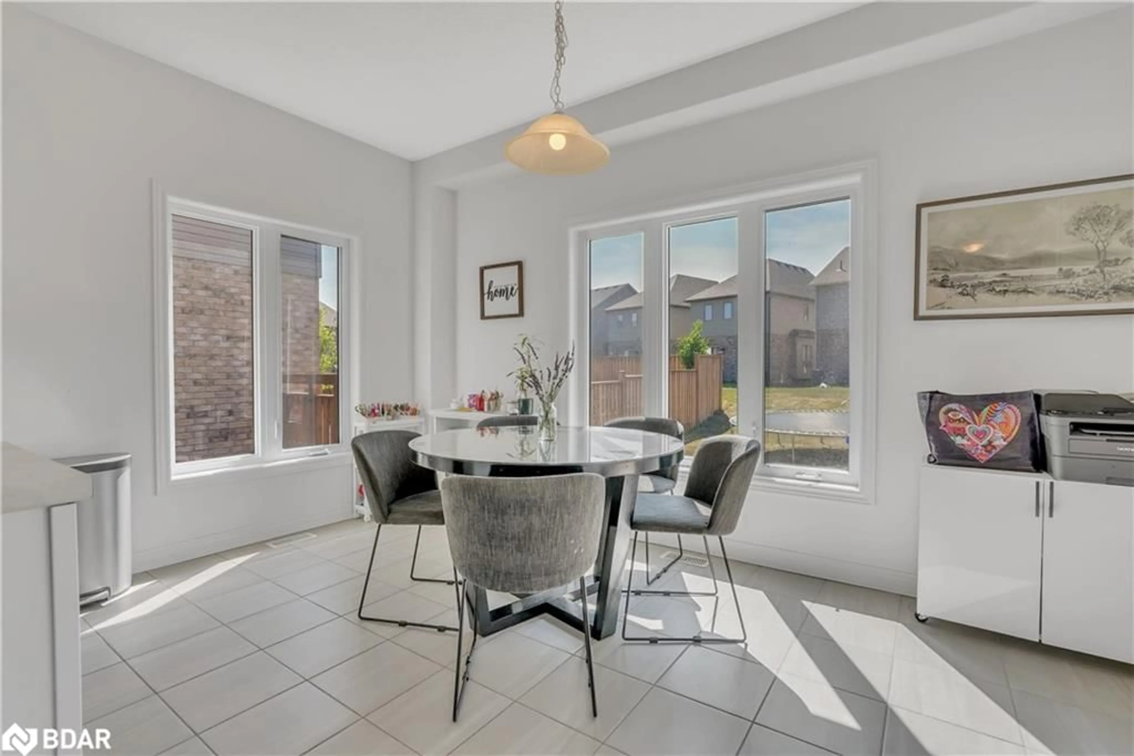 Dining room, ceramic/tile floor for 139 Plewes Dr, Collingwood Ontario L9Y 5M5