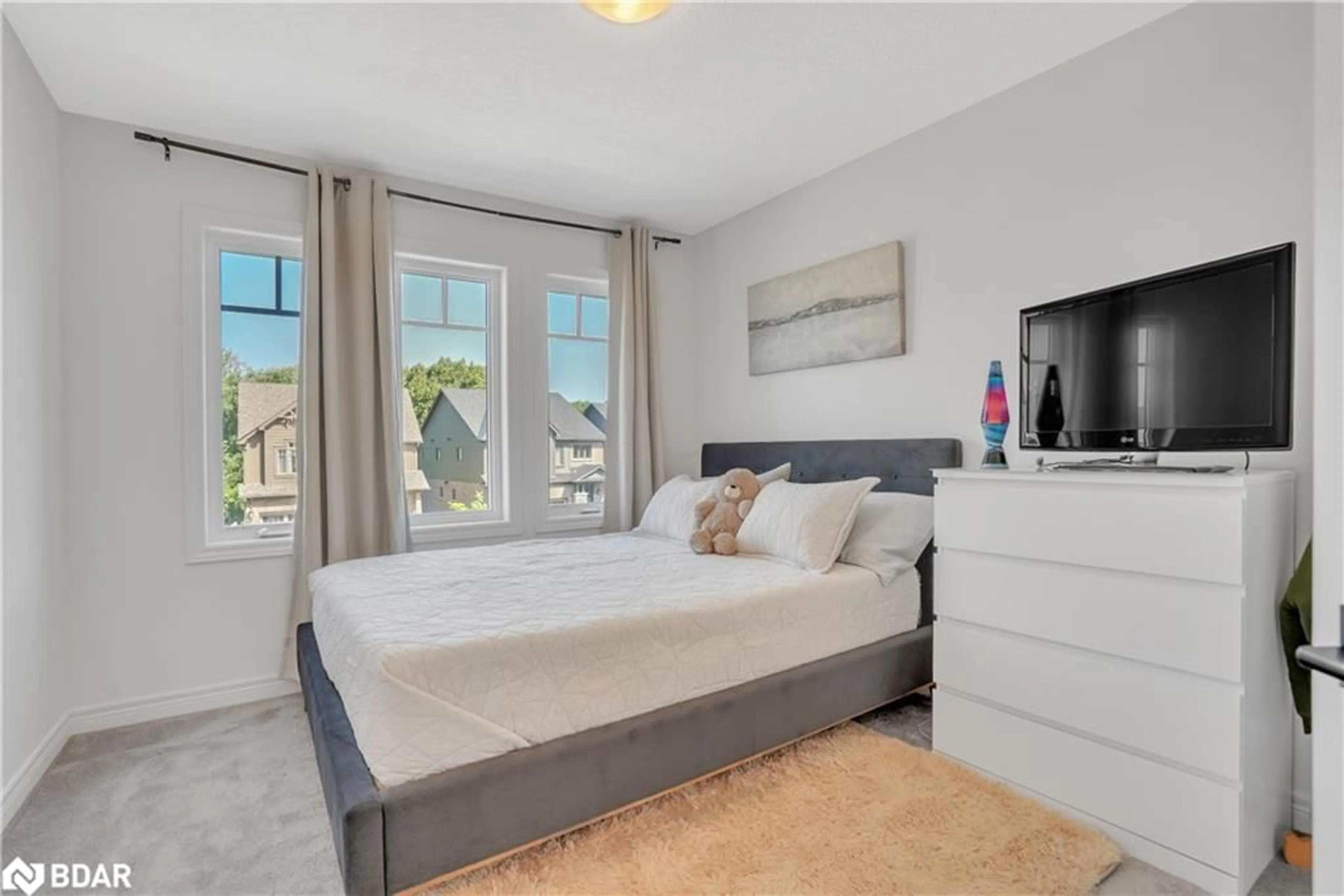 Bedroom with bed, unknown for 139 Plewes Dr, Collingwood Ontario L9Y 5M5