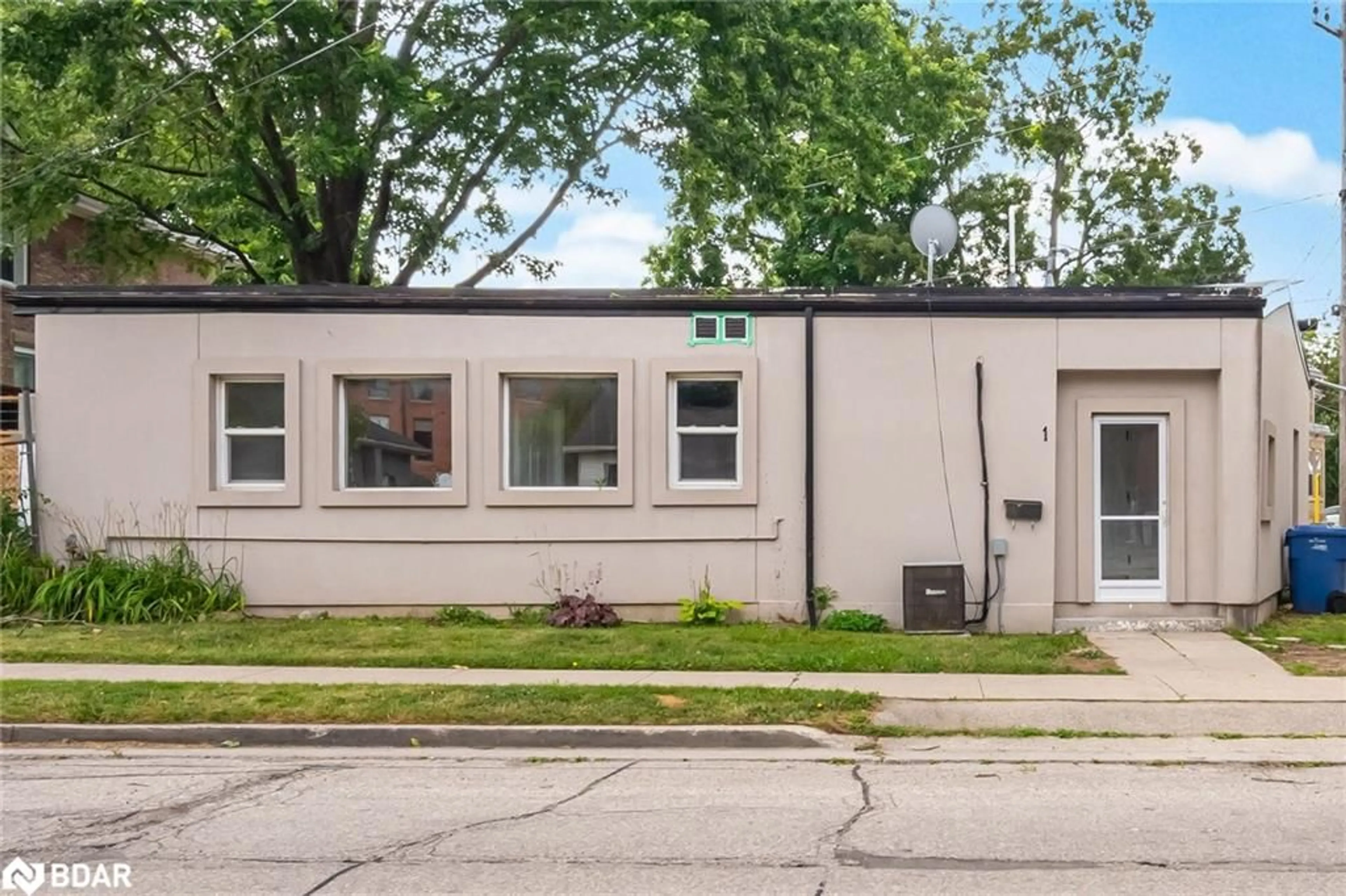 Unknown for 1 Ontario St, Guelph Ontario N1E 3A9