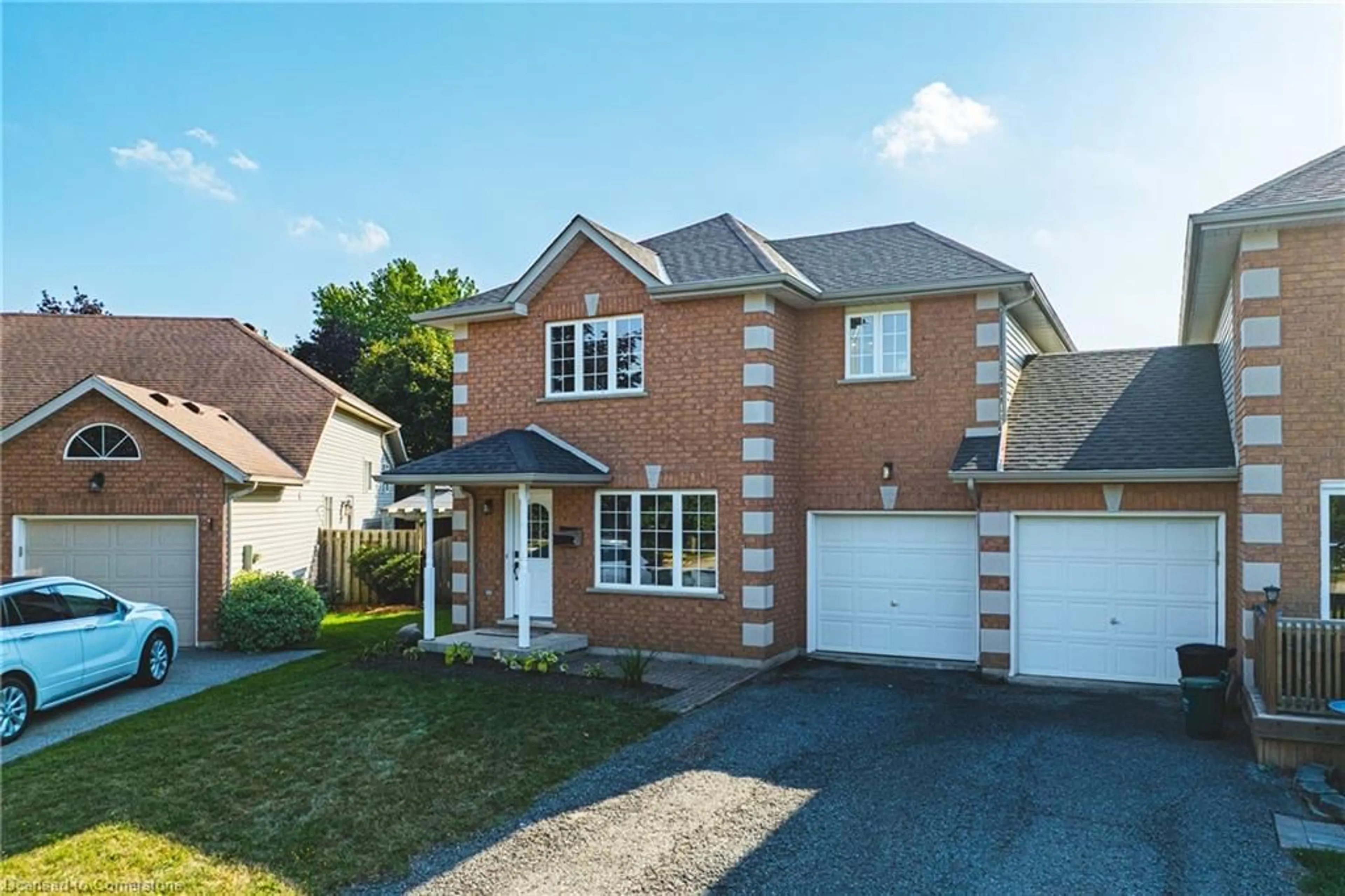A pic from outside/outdoor area/front of a property/back of a property/a pic from drone, street for 4492 Weltman Way, Beamsville Ontario L3J 0G1