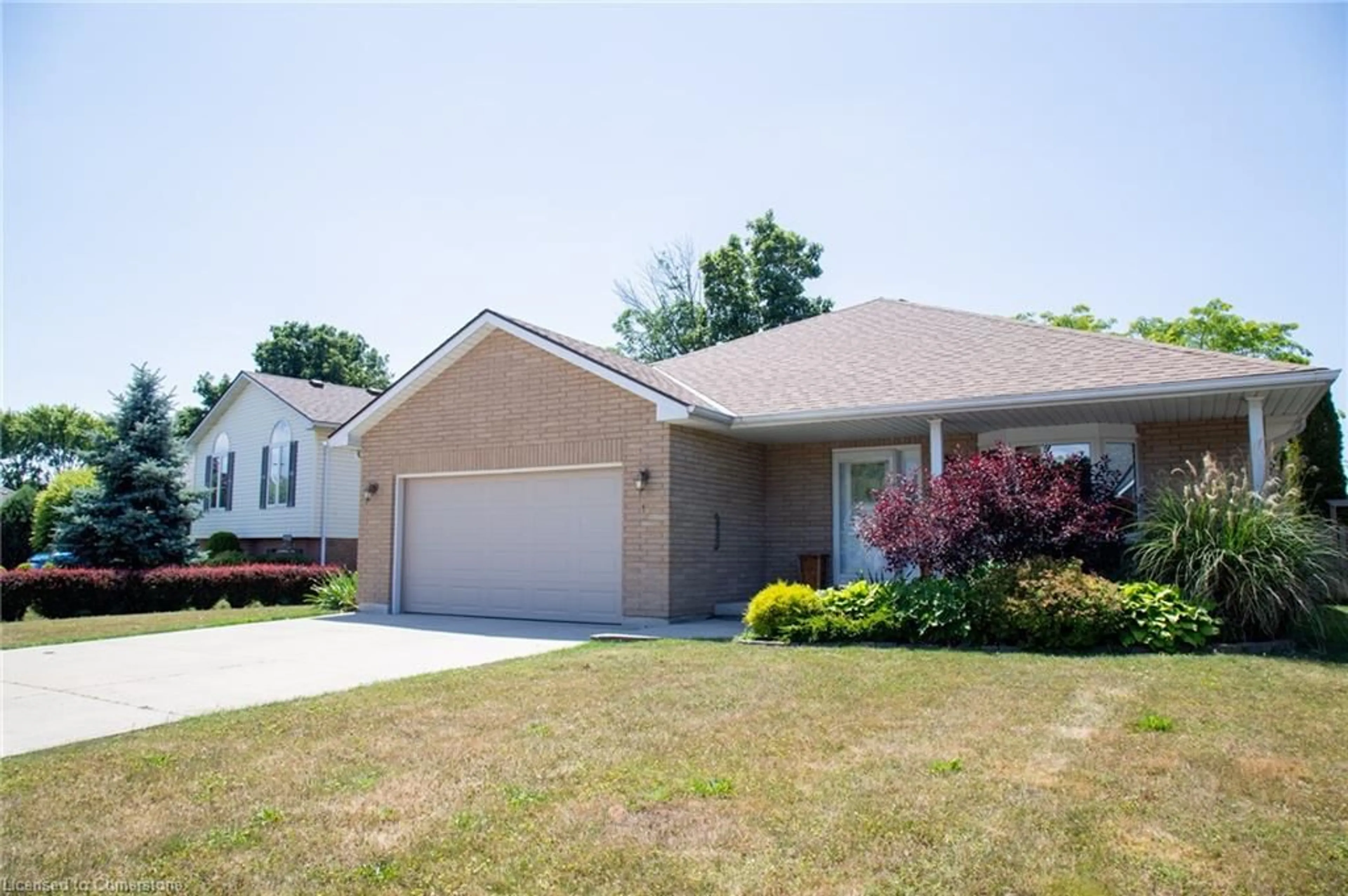 Home with vinyl exterior material, street for 17 Briarlea Cres Cres, Port Dover Ontario N0A 1N4