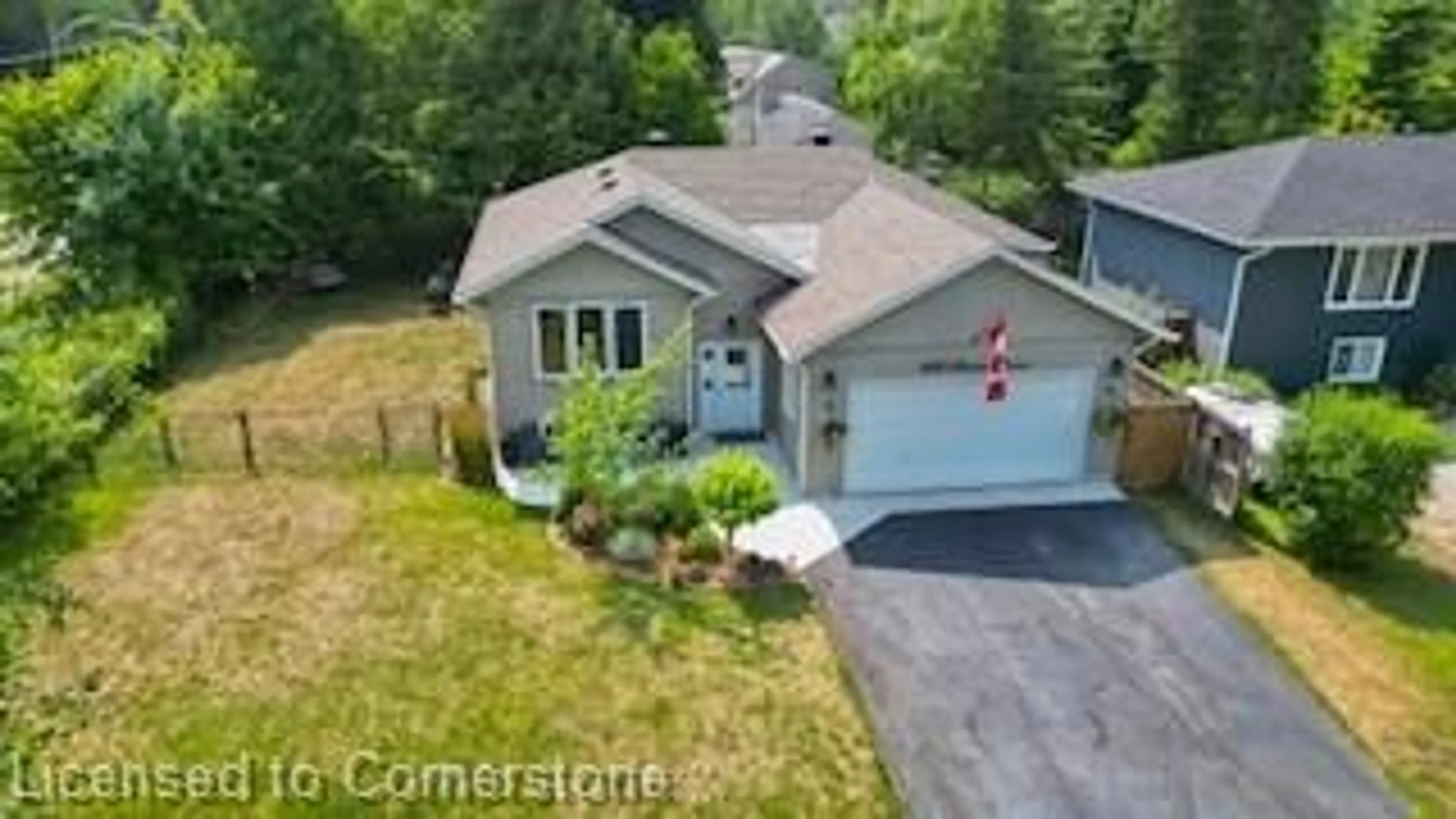 A pic from outside/outdoor area/front of a property/back of a property/a pic from drone, street for 1680 Timmins Ave, Innisfil Ontario L9S 1S8