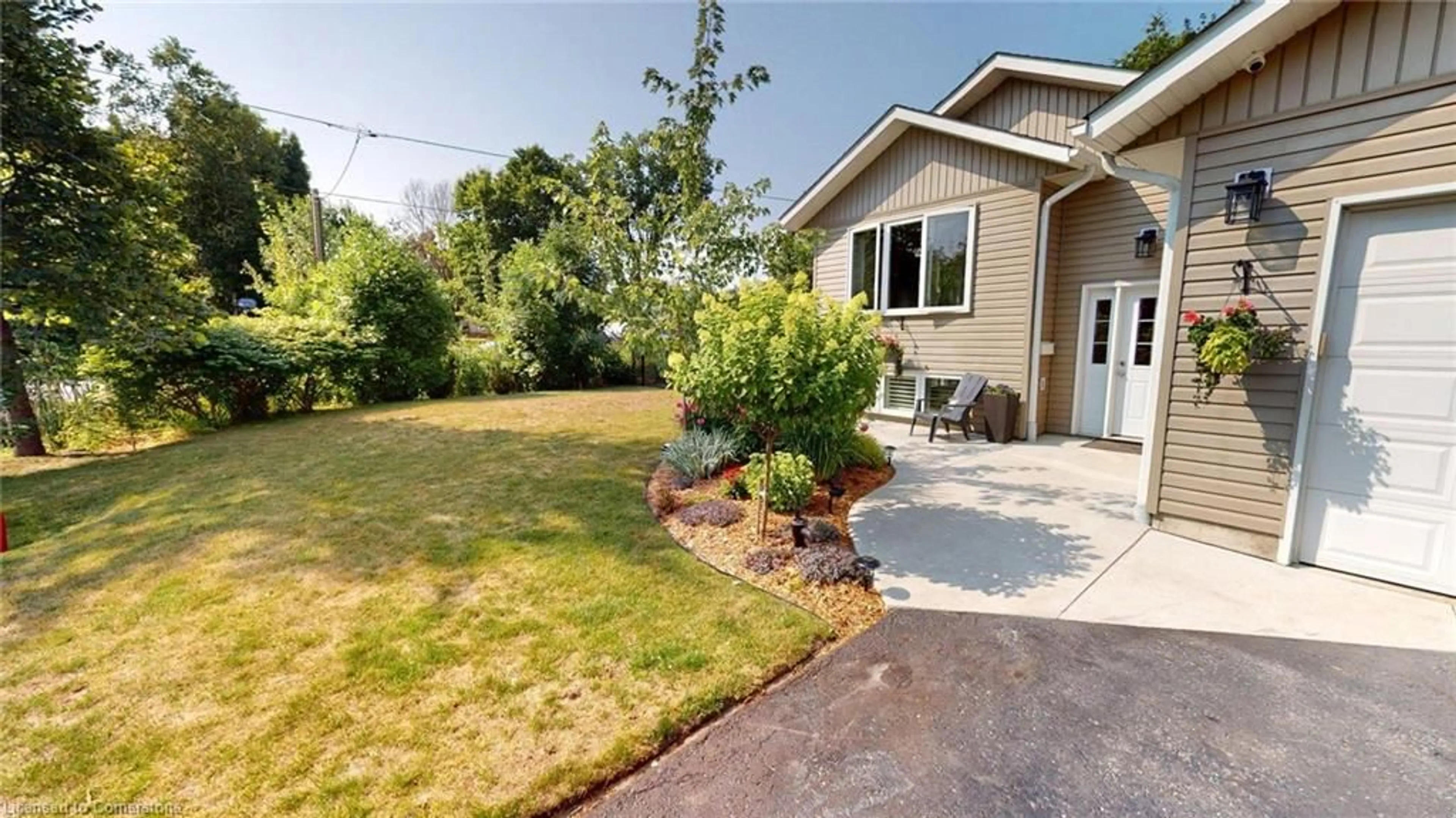 Patio, street for 1680 Timmins Ave, Innisfil Ontario L9S 1S8