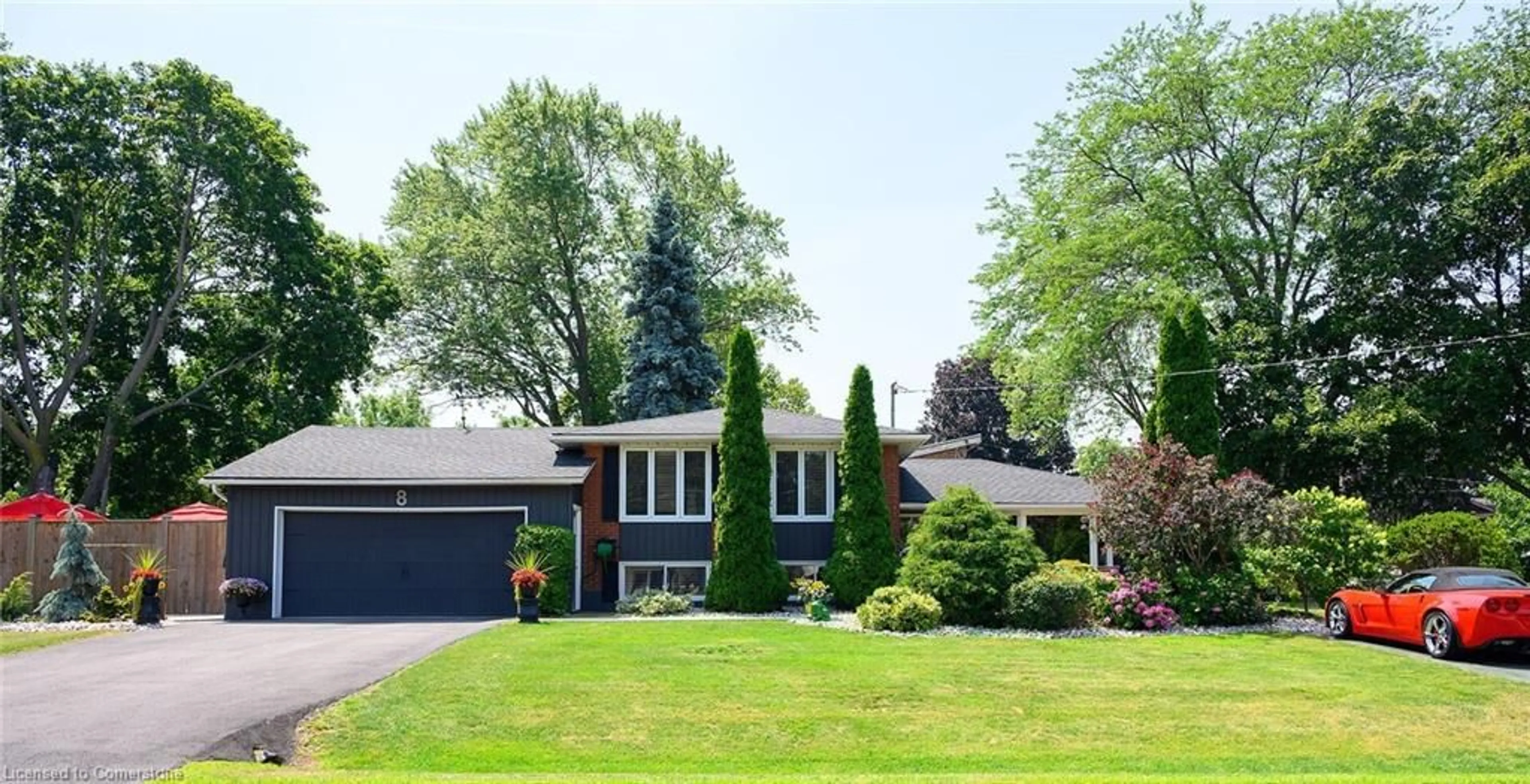 Home with brick exterior material, street for 8 Bendamere Dr, Grimsby Ontario L3M 2N3