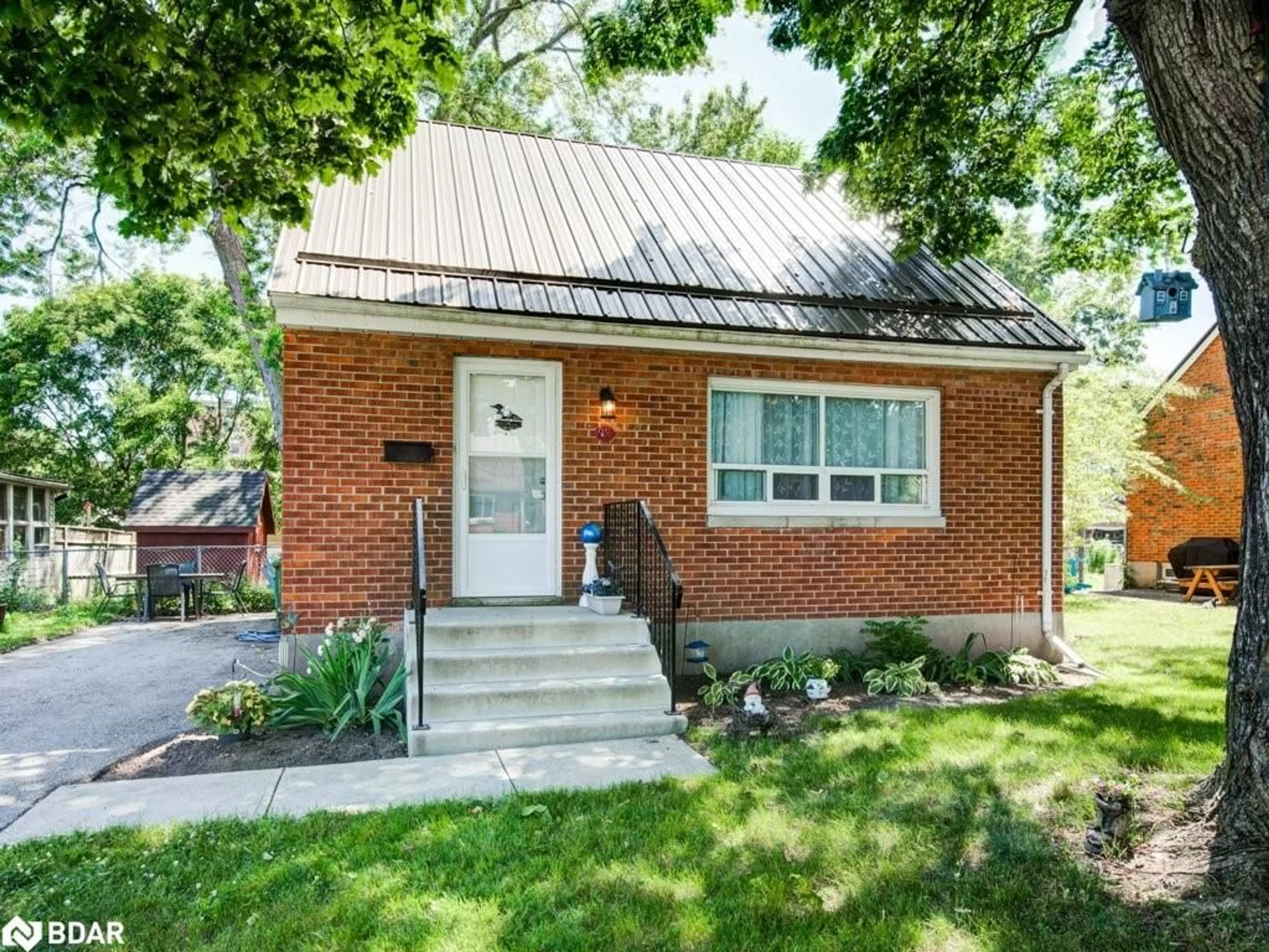 Home with brick exterior material, street for 87 Dunkirk Dr, St. Thomas Ontario N5R 1S2
