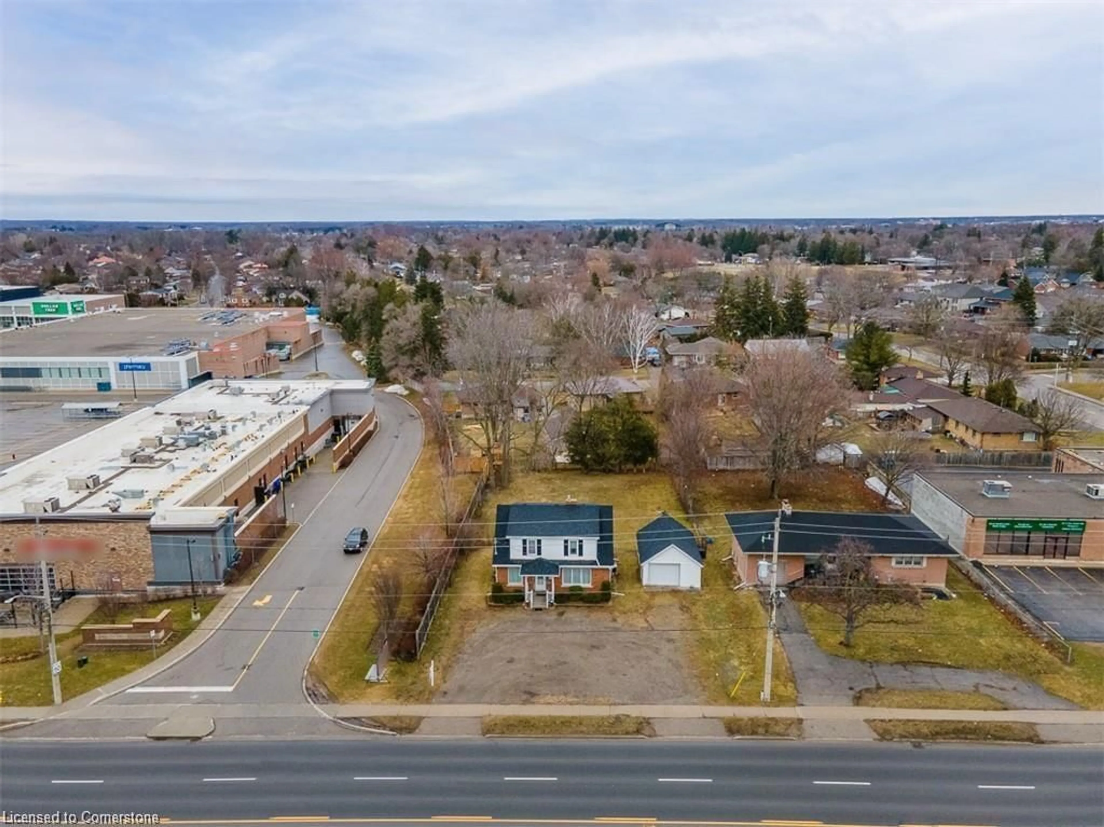 A pic from outside/outdoor area/front of a property/back of a property/a pic from drone, unknown for 280 King George Rd, Brantford Ontario N3R 5L6
