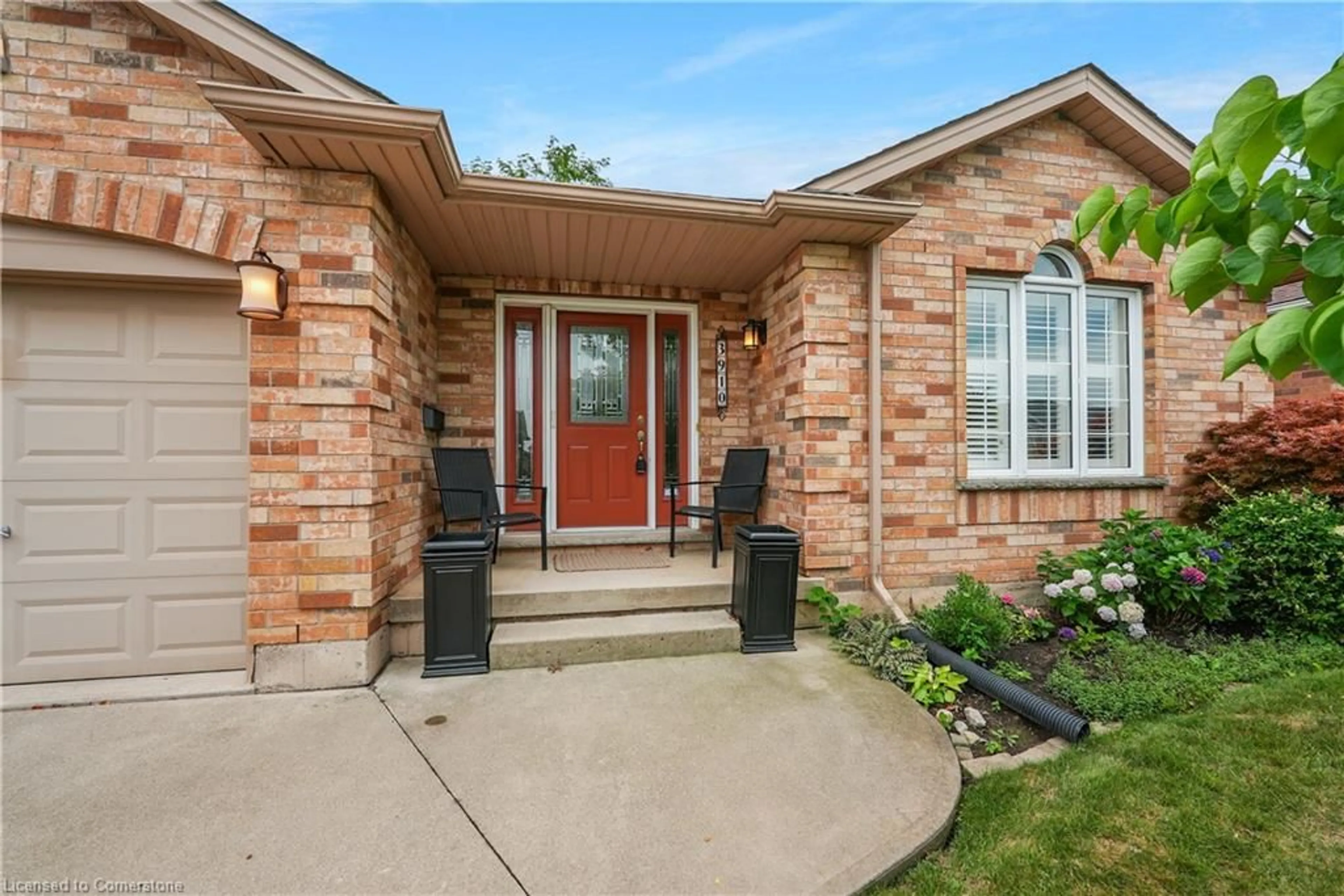 Home with brick exterior material, street for 3910 Rainbow Lane, Vineland Ontario L0R 2C0