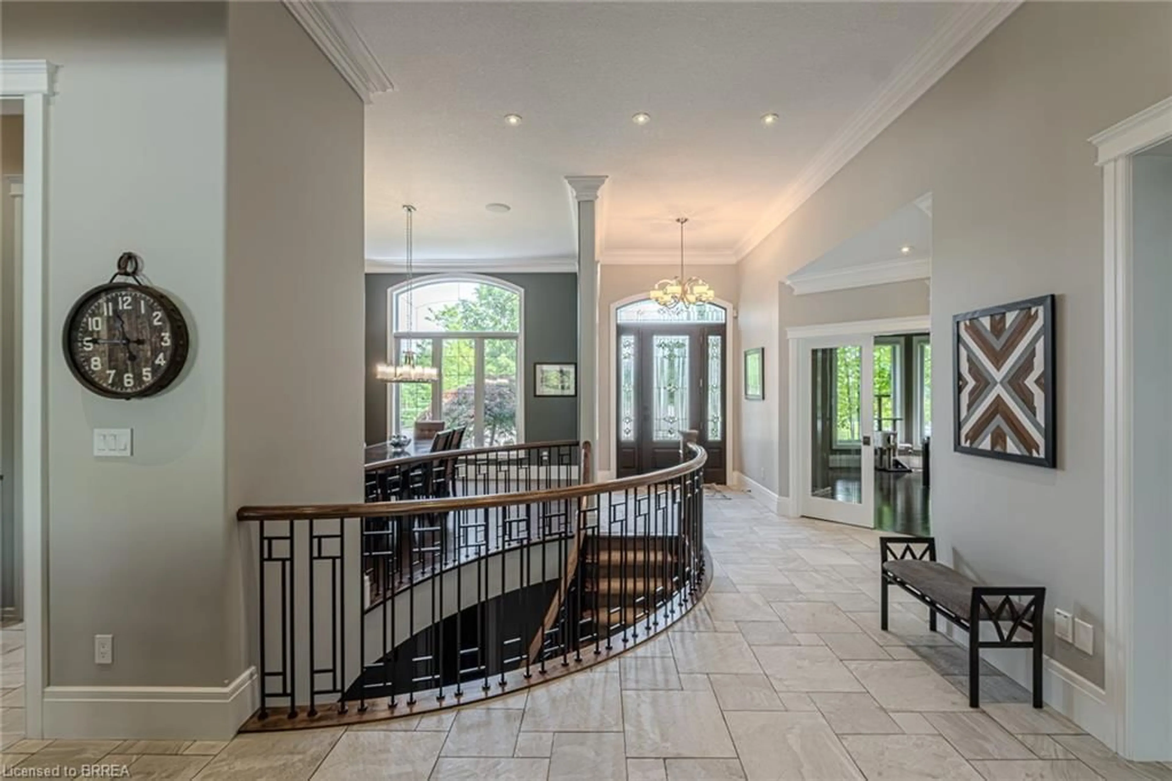 Indoor foyer for 29 Wallace Crt, Brantford Ontario N3T 5L7