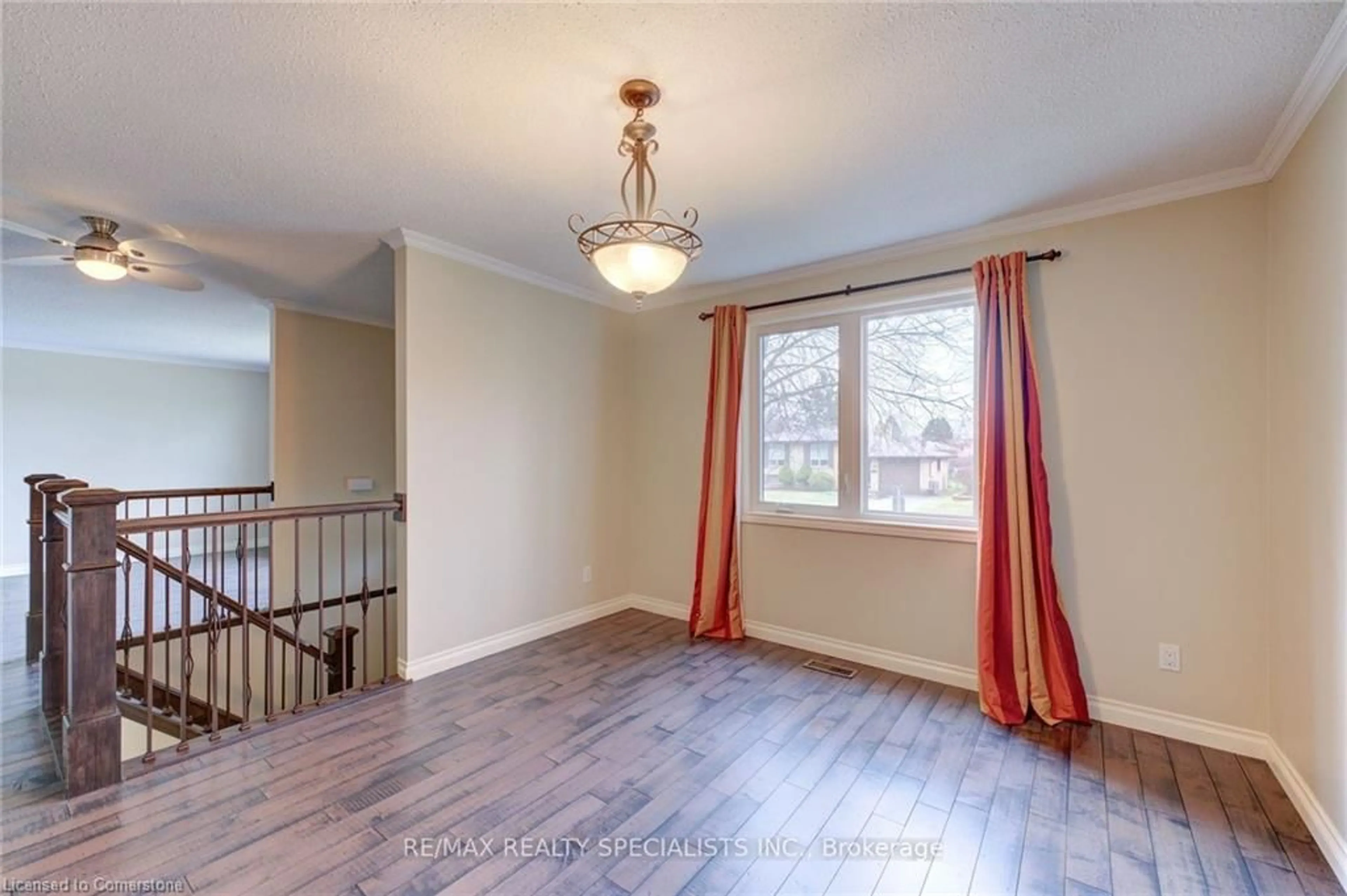 A pic of a room for 68 Oriole Pky, Brantford Ontario N3R 6V9
