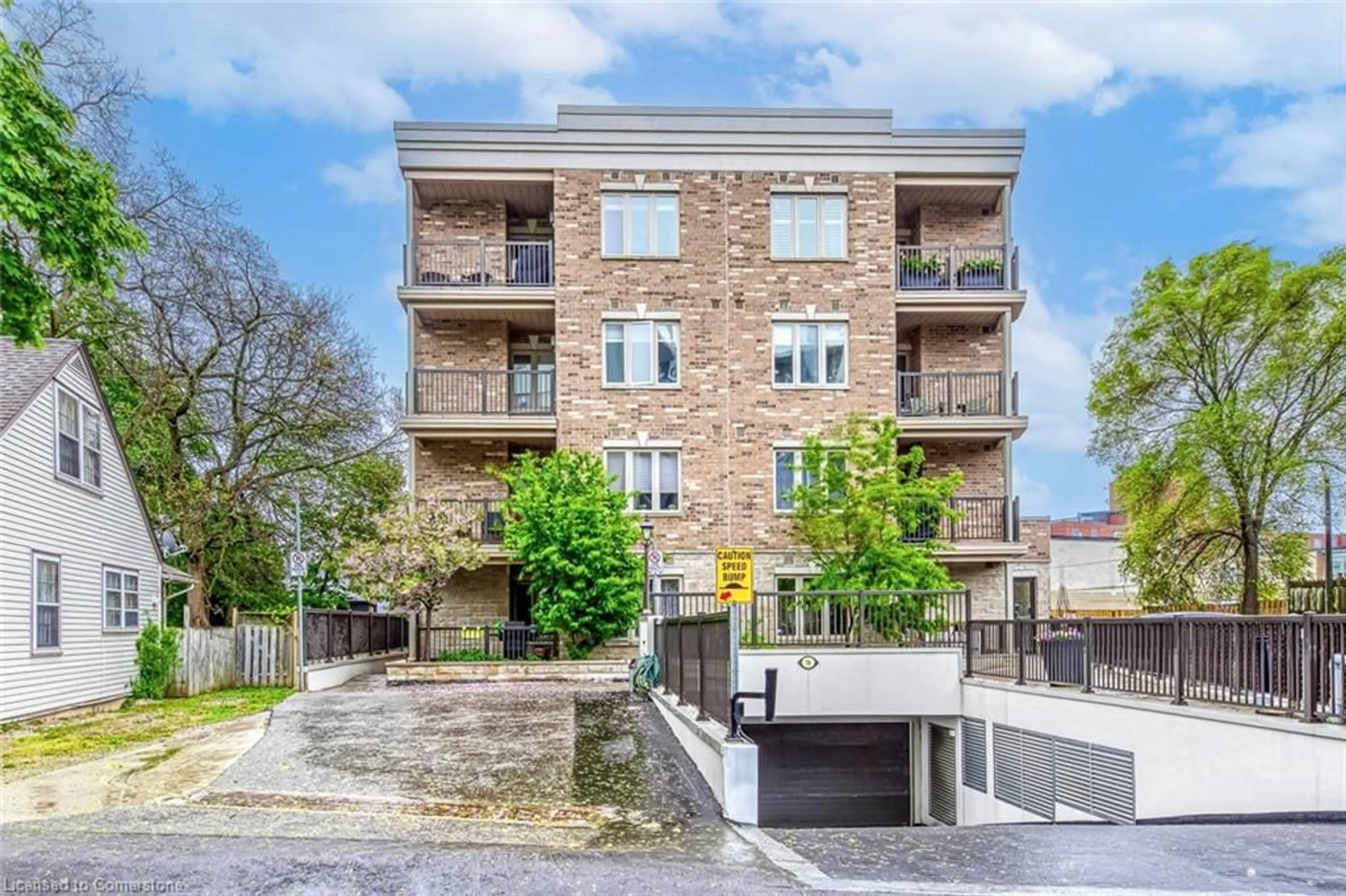 Unknown for 70 Stewart St #401, Oakville Ontario L6K 1X5