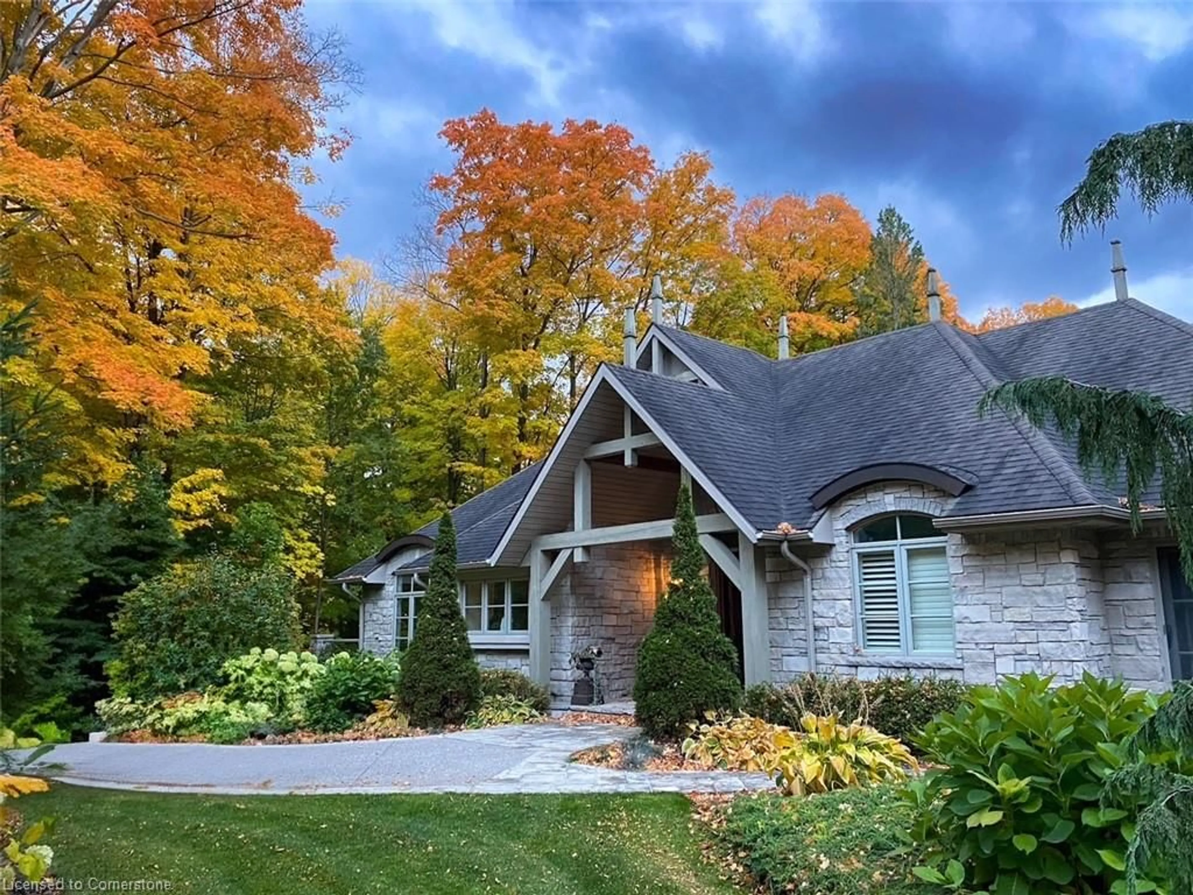 Home with brick exterior material, mountain view for 3314 Sandhills Rd, Baden Ontario N3A 3A7