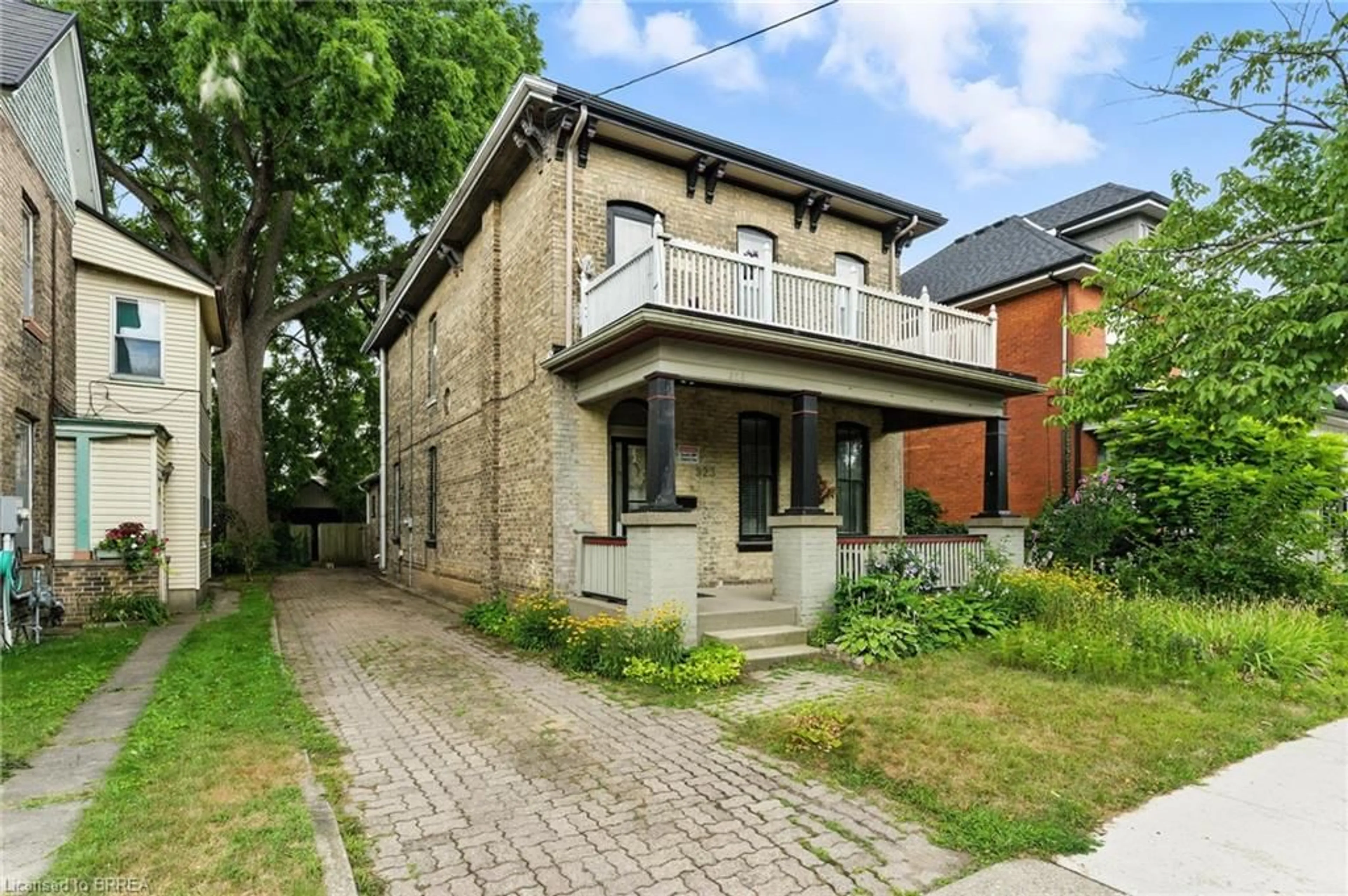 Home with brick exterior material, street for 323 Dalhousie St, Brantford Ontario N3S 3V8