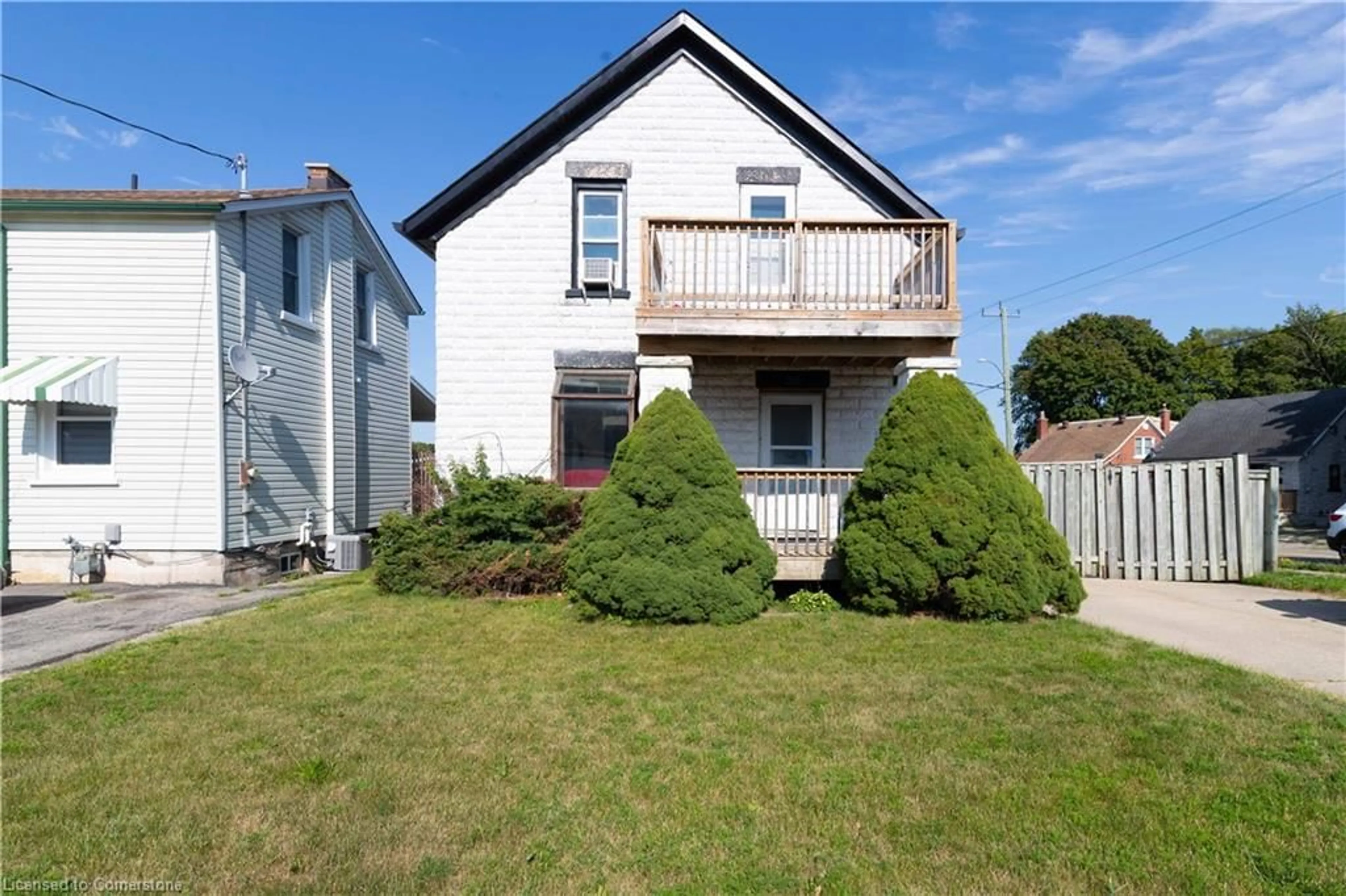 A pic from outside/outdoor area/front of a property/back of a property/a pic from drone, street for 200 Lancaster St, Kitchener Ontario N2H 4V1