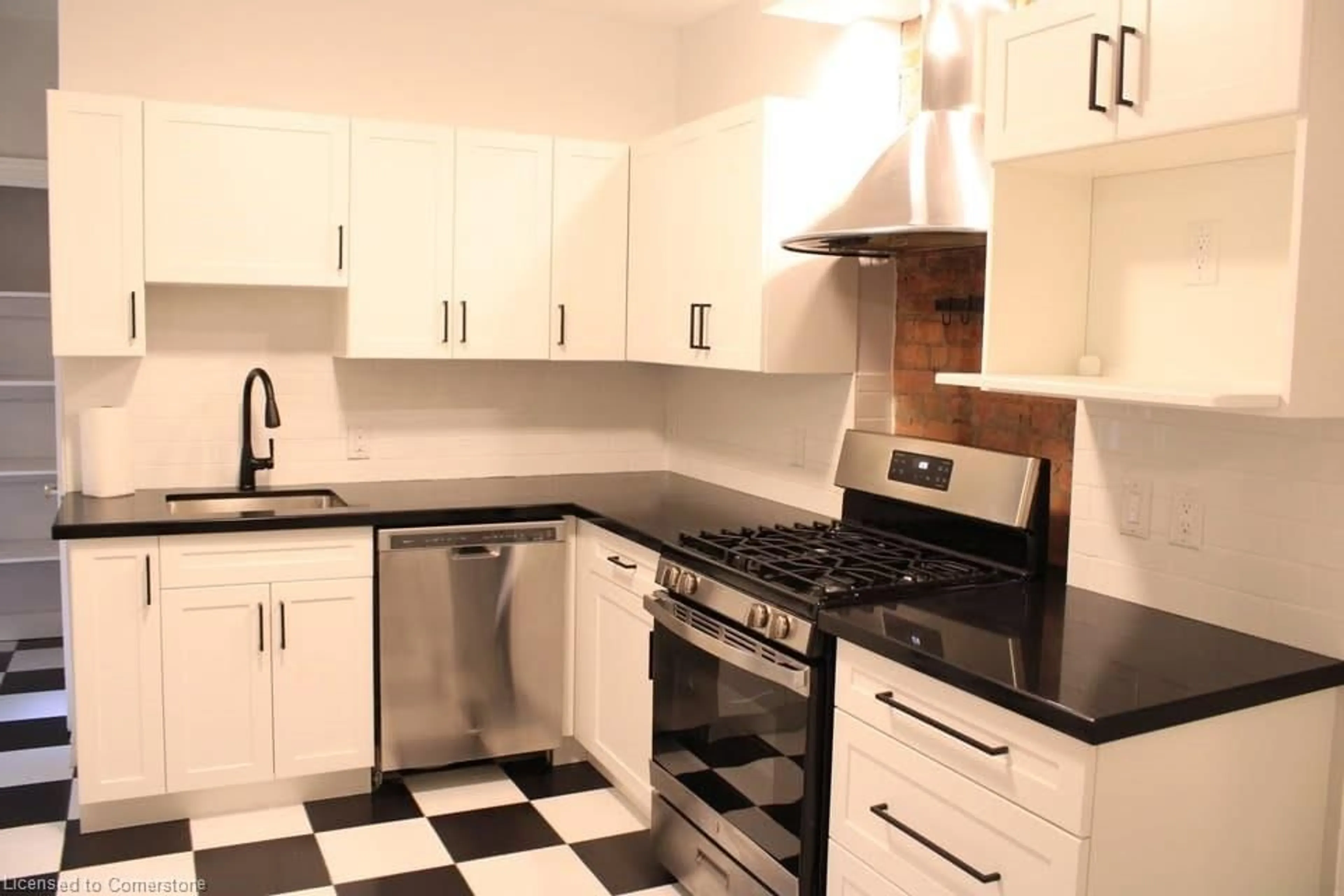 Standard kitchen, ceramic/tile floor for 102 Grant Ave, Hamilton Ontario L8N 2X7